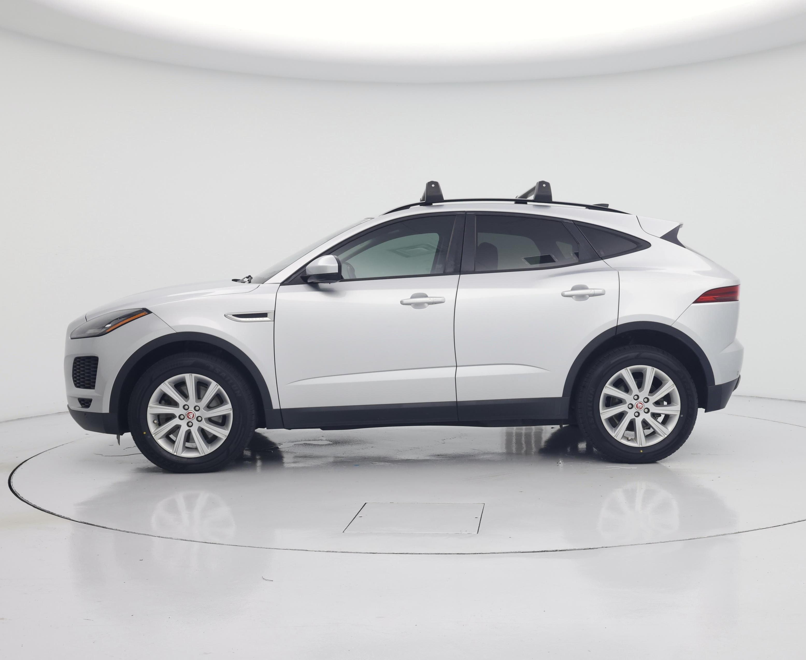 Thumbnail: 2020 Jaguar E-Pace - 3