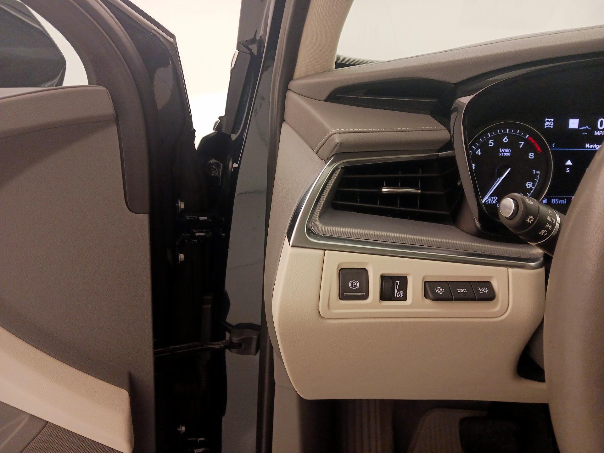 Thumbnail: 2024 Cadillac XT5 - 13