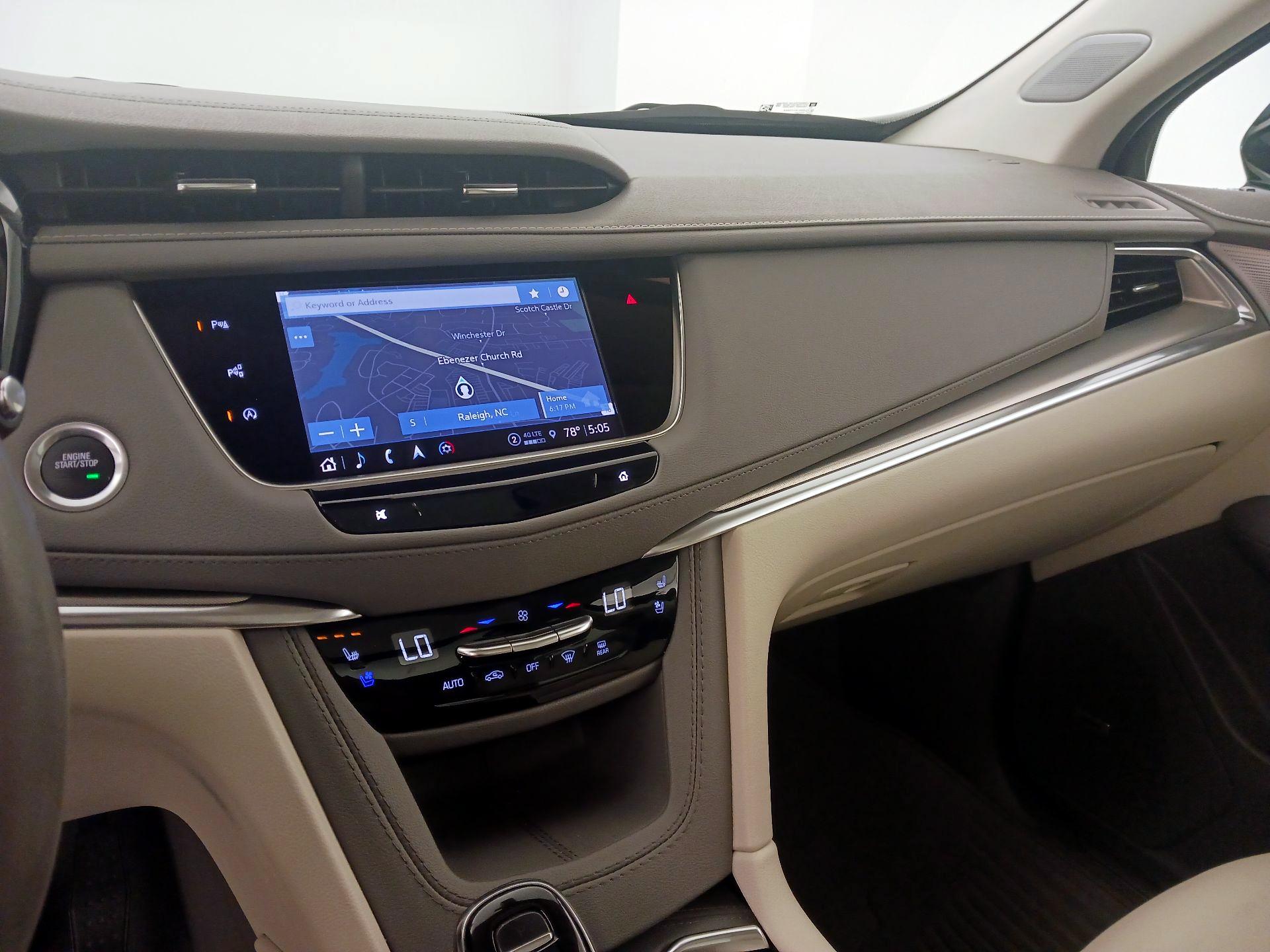 Thumbnail: 2024 Cadillac XT5 - 14