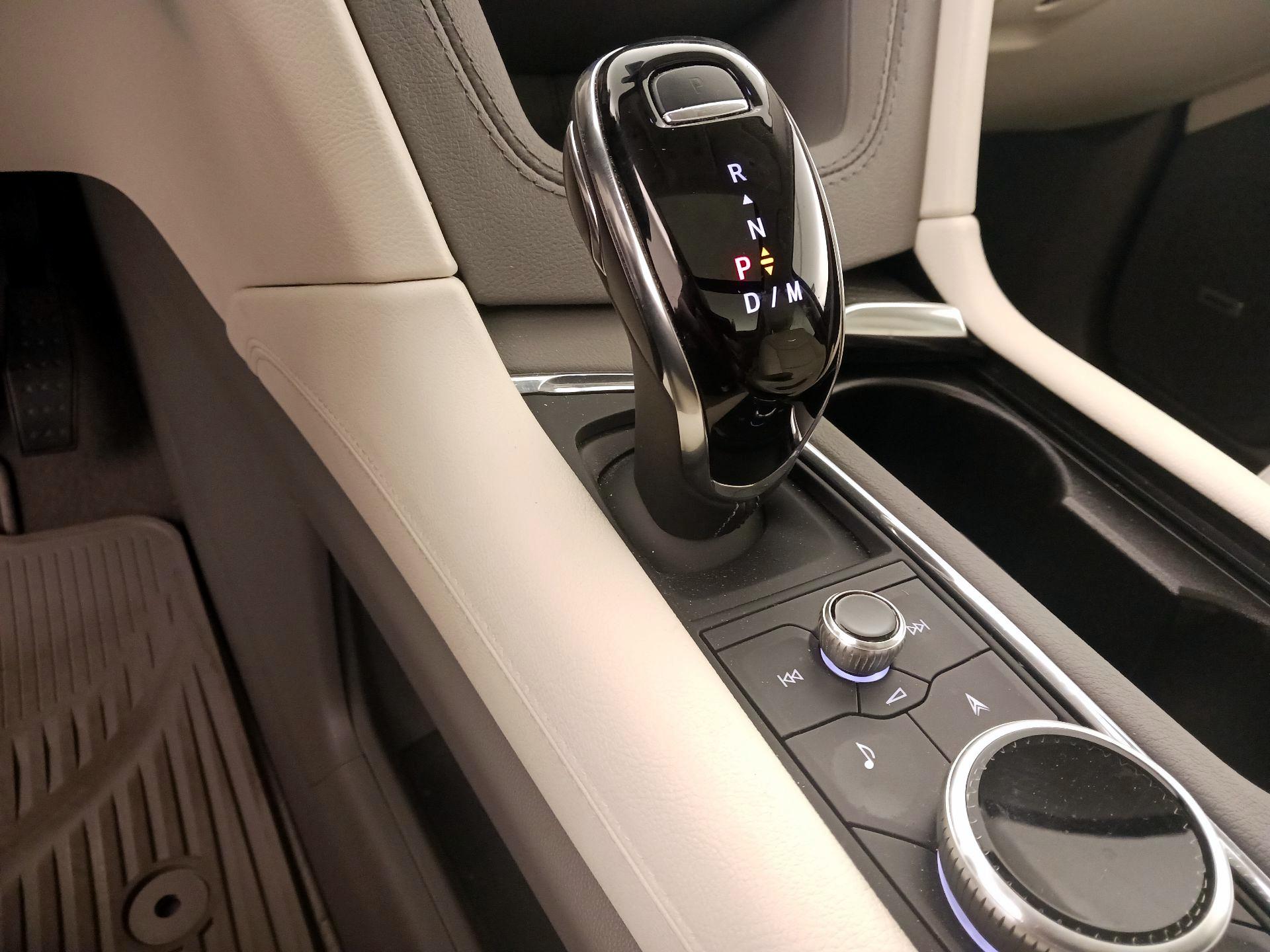 Thumbnail: 2024 Cadillac XT5 - 18
