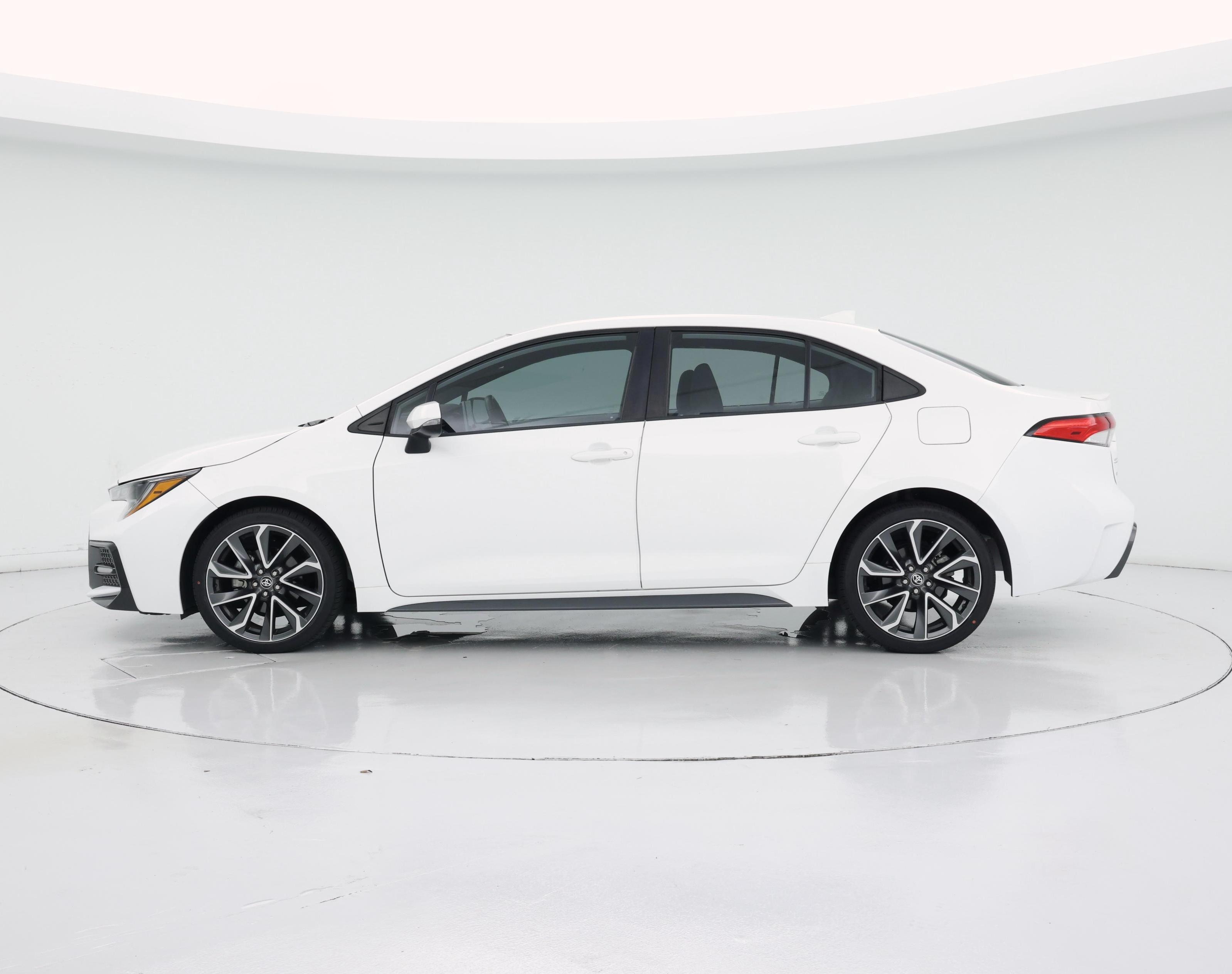 Thumbnail: 2021 Toyota Corolla - 3
