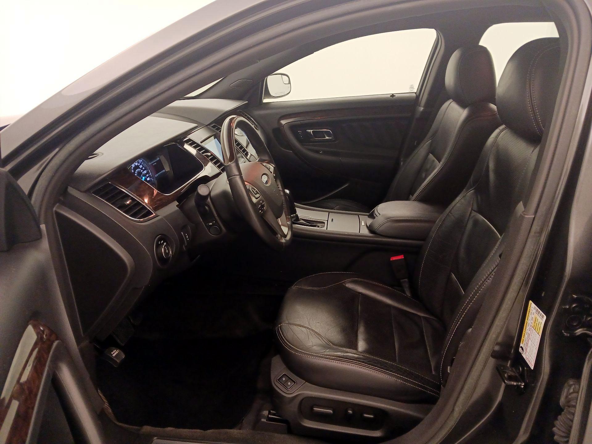 Thumbnail: 2016 Ford Taurus - 11