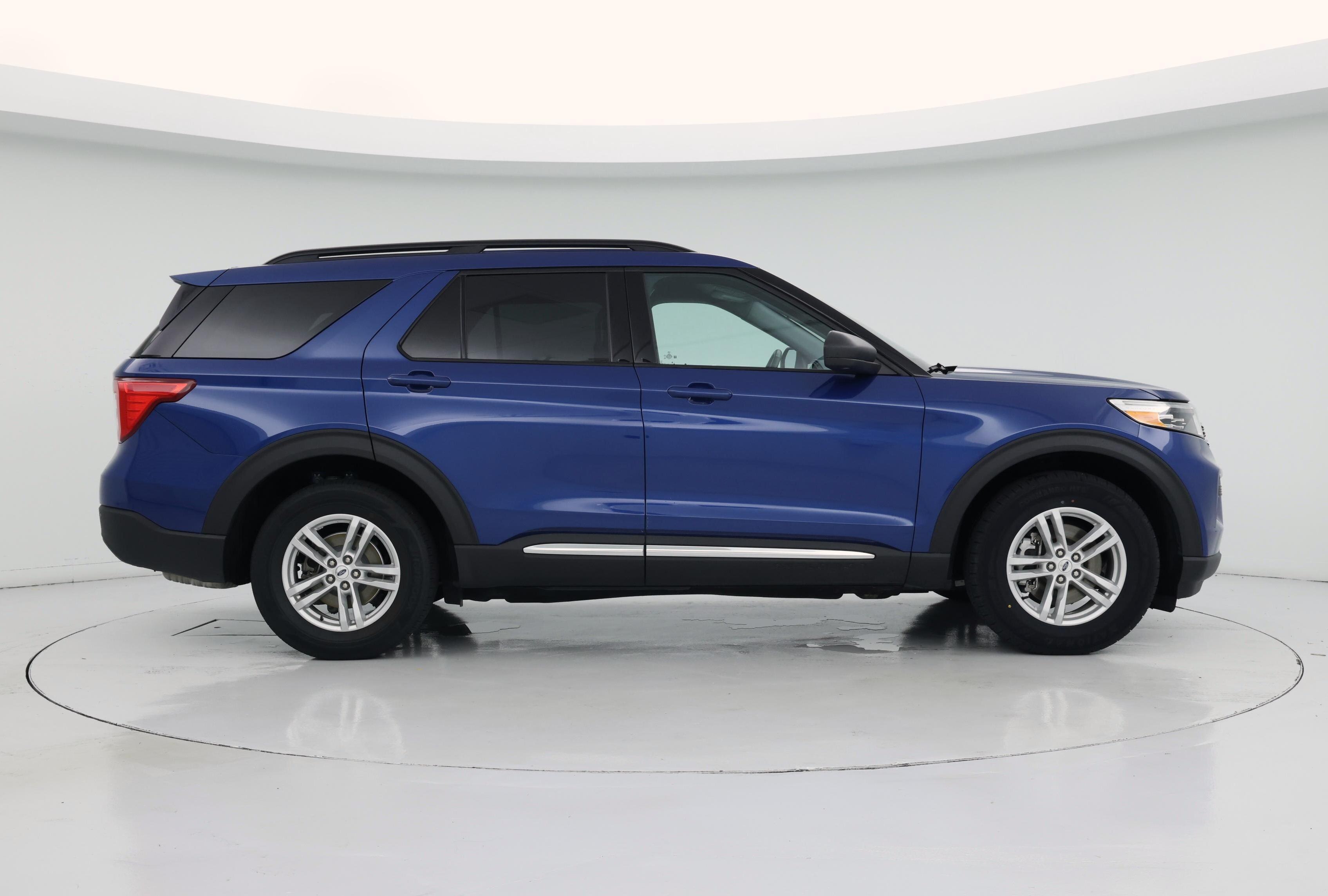 Thumbnail: 2021 Ford Explorer - 7