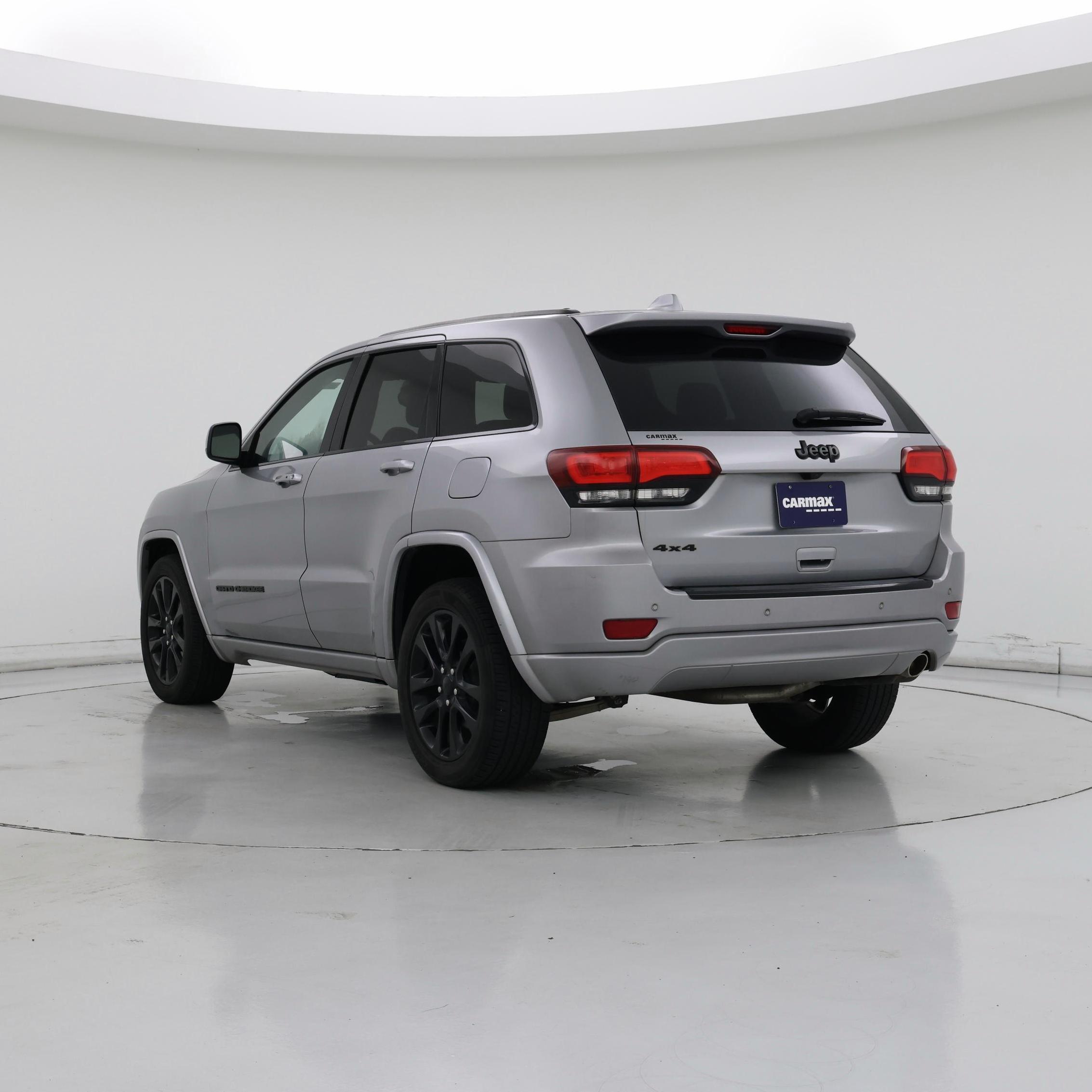 Thumbnail: 2017 Jeep Grand Cherokee - 2
