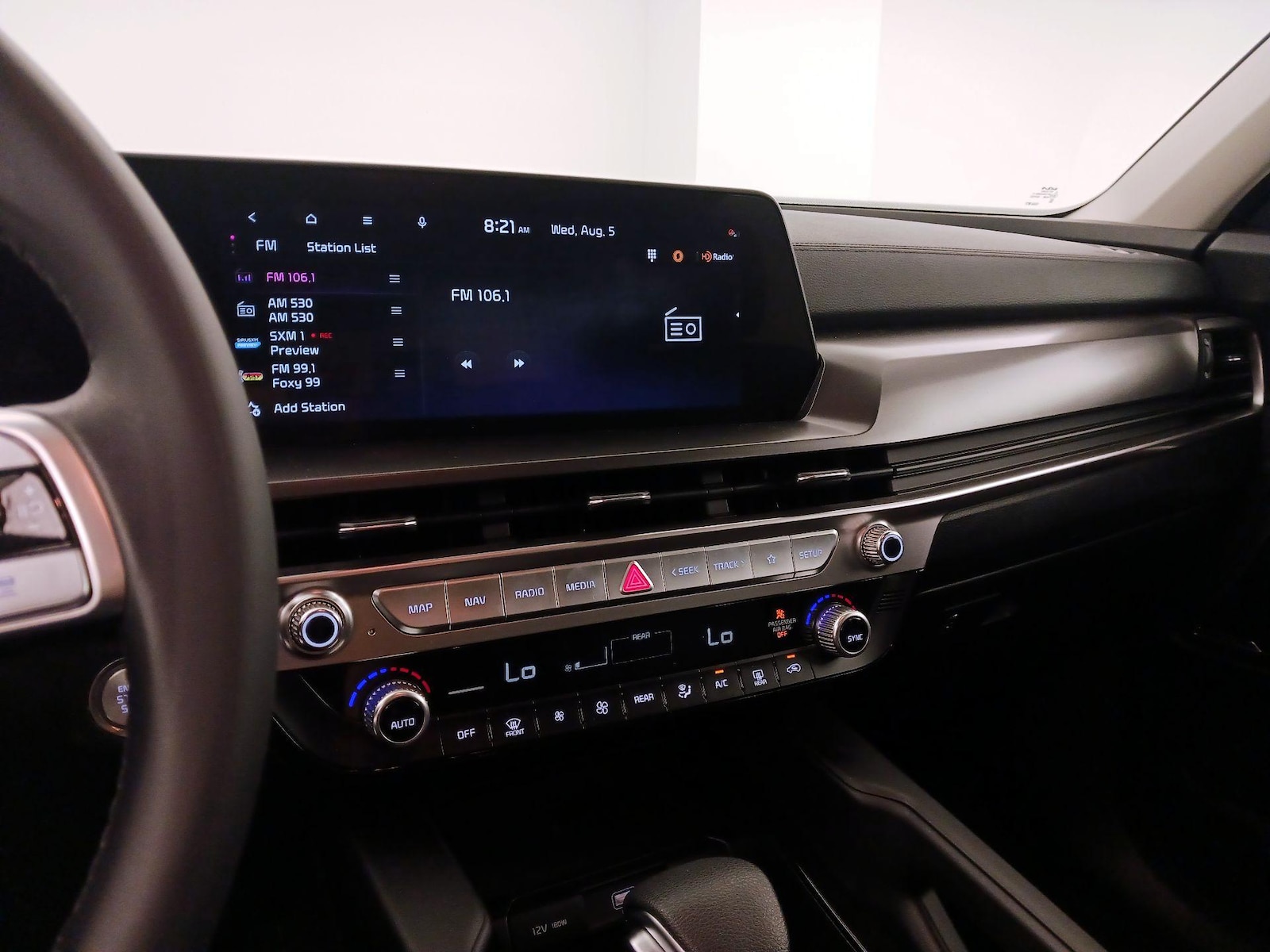 2025 Kia Telluride LX - Photo 17
