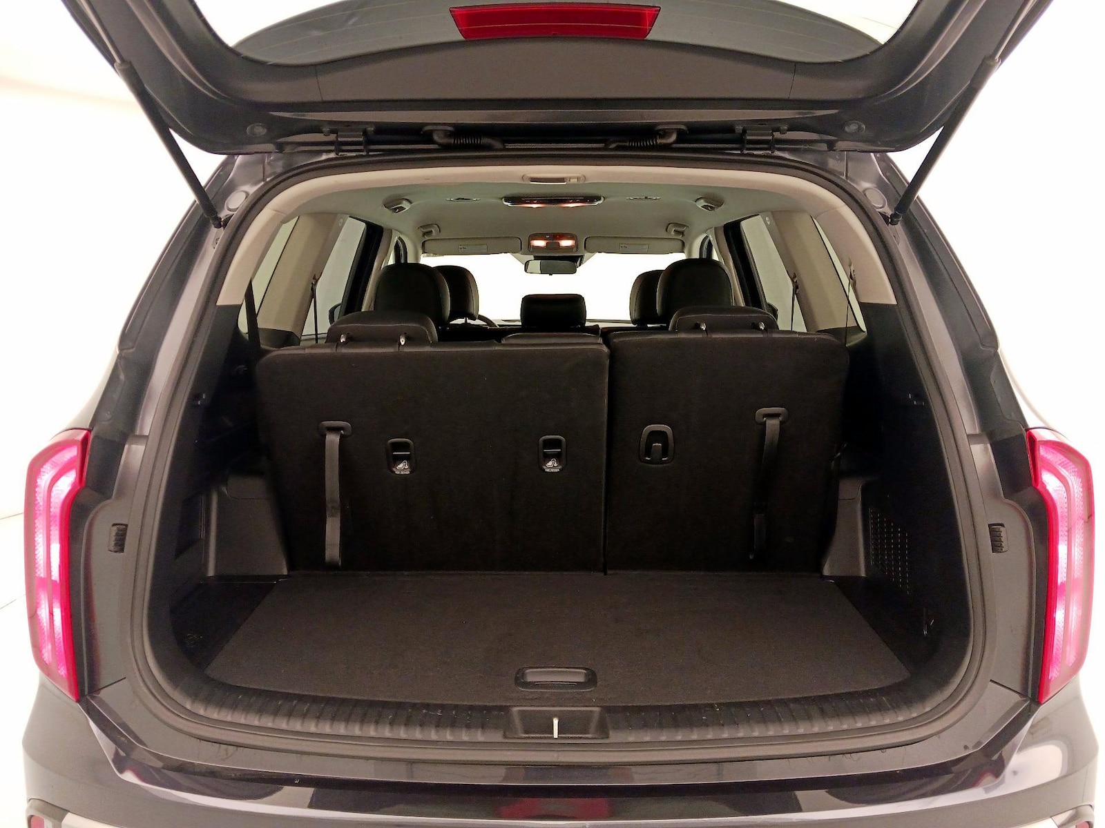 2025 Kia Telluride LX - Photo 23