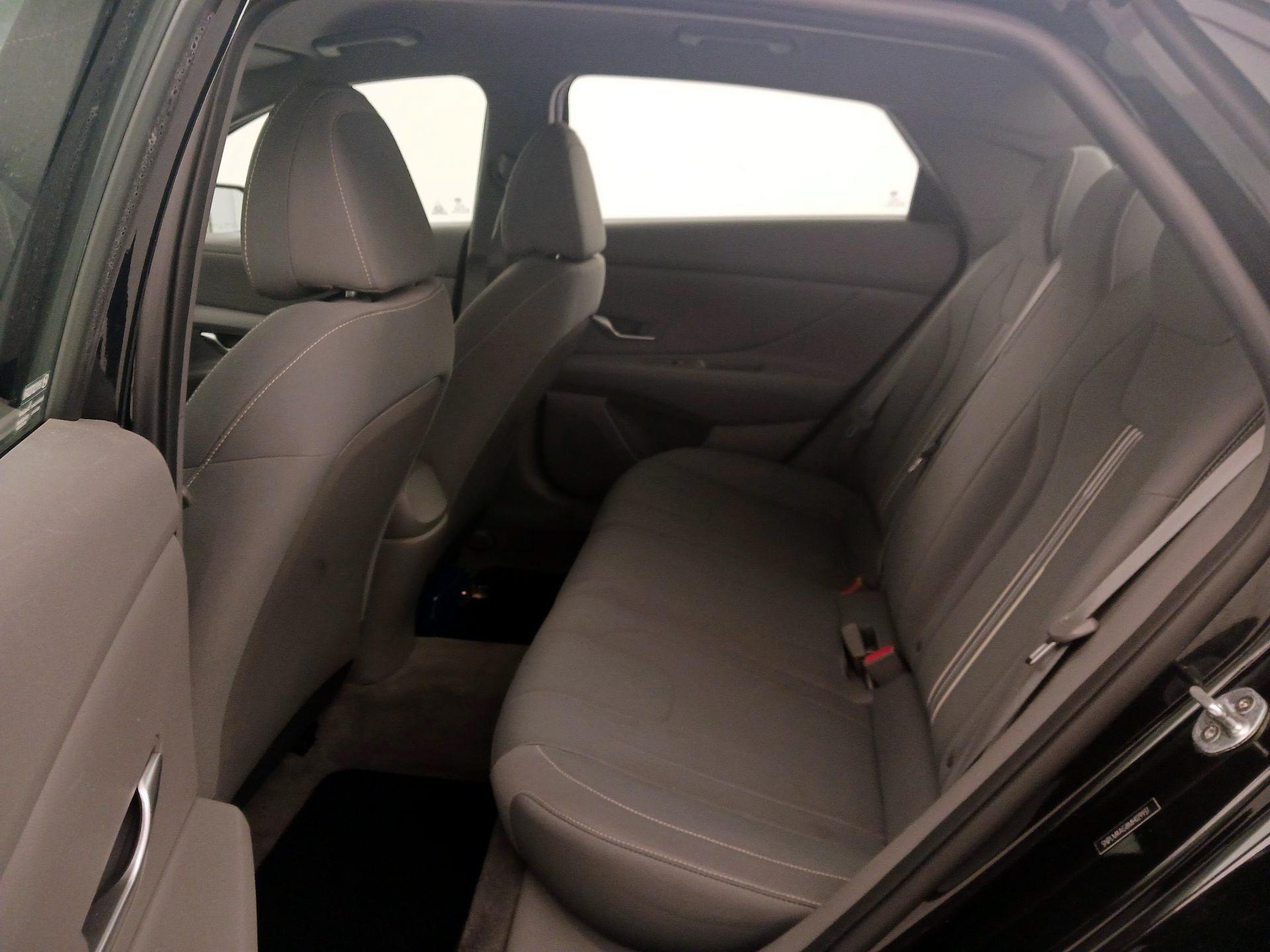 Thumbnail: 2021 Hyundai Elantra - 19