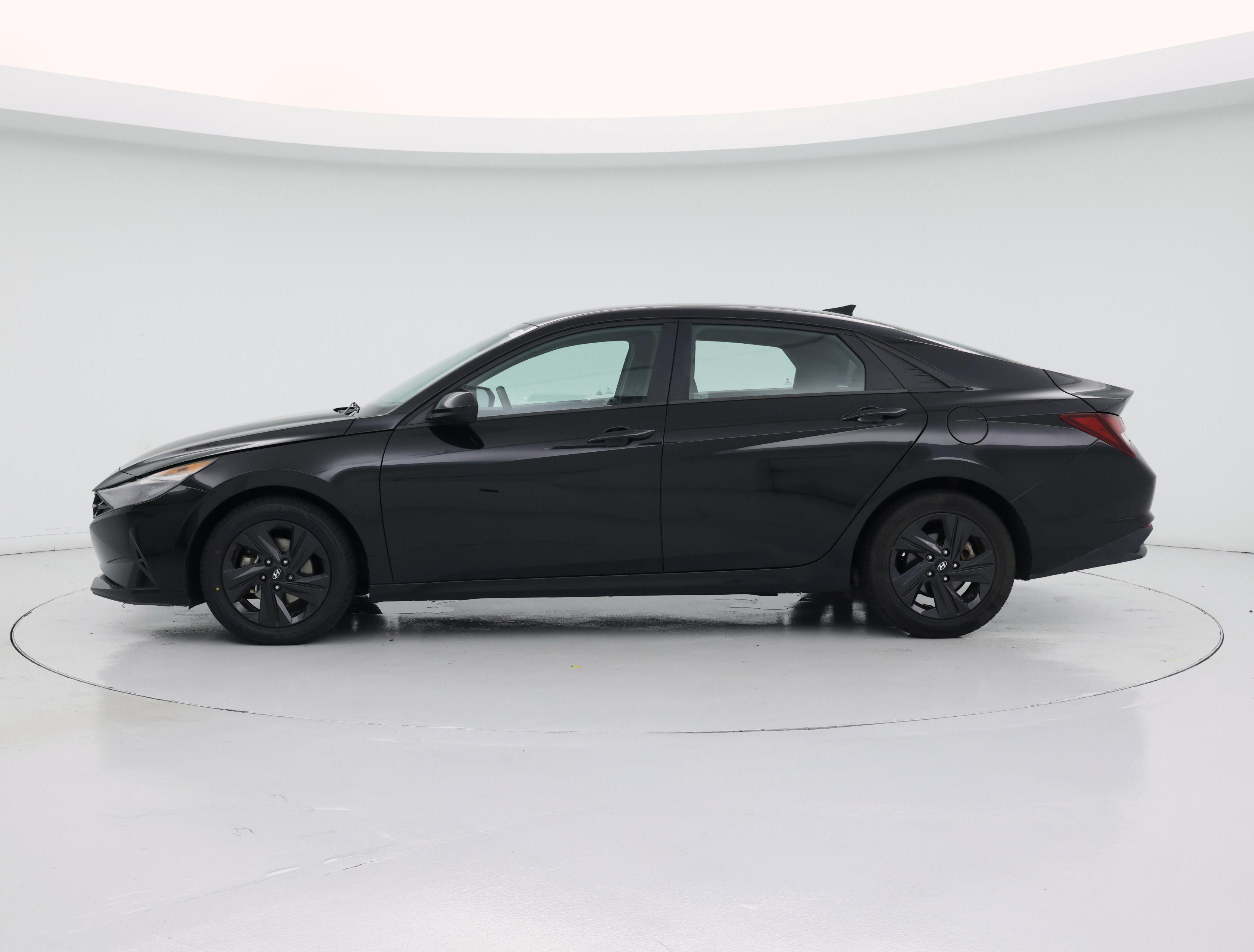 Thumbnail: 2021 Hyundai Elantra - 3