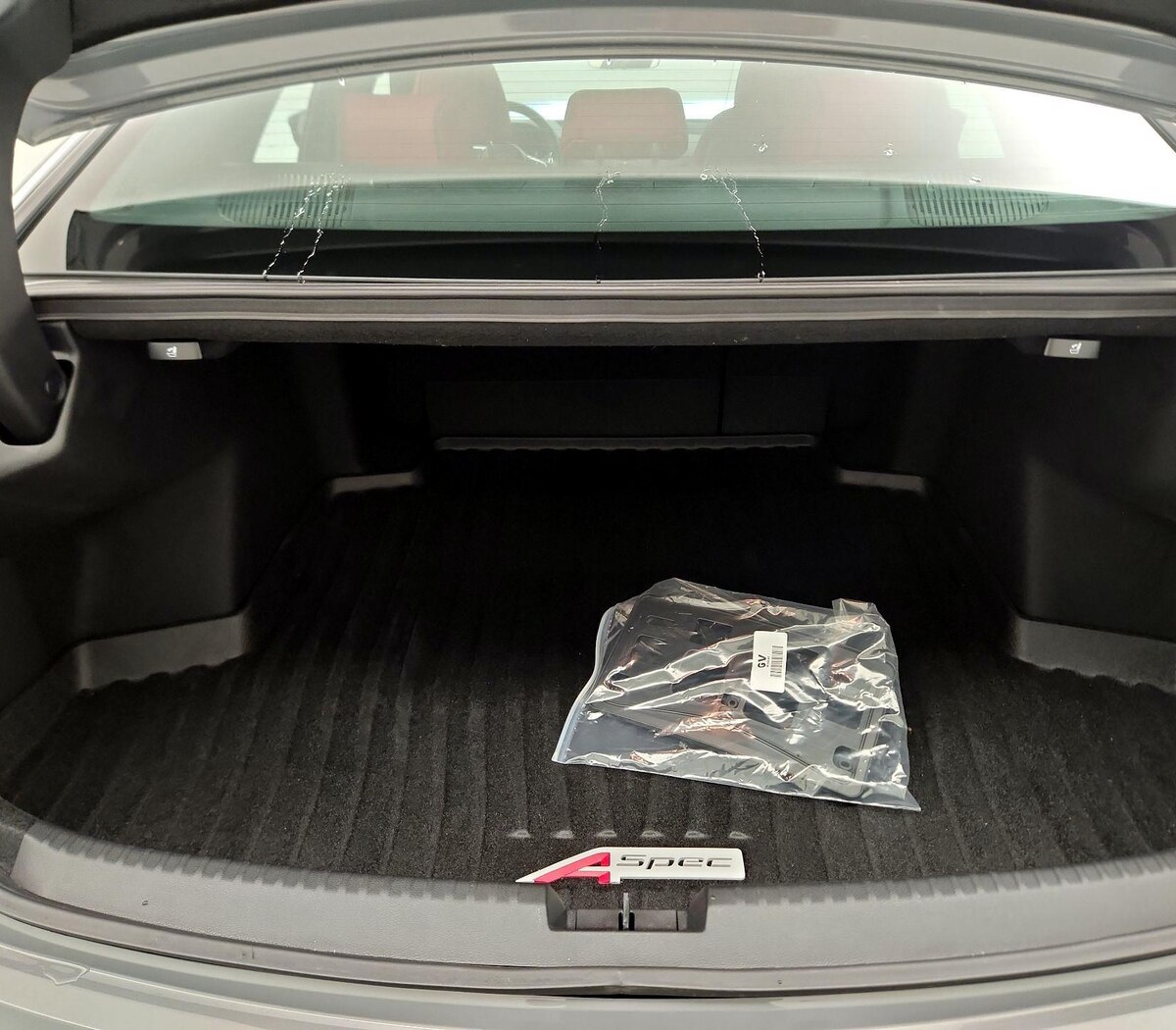 Trunk/Cargo (Seats Up)