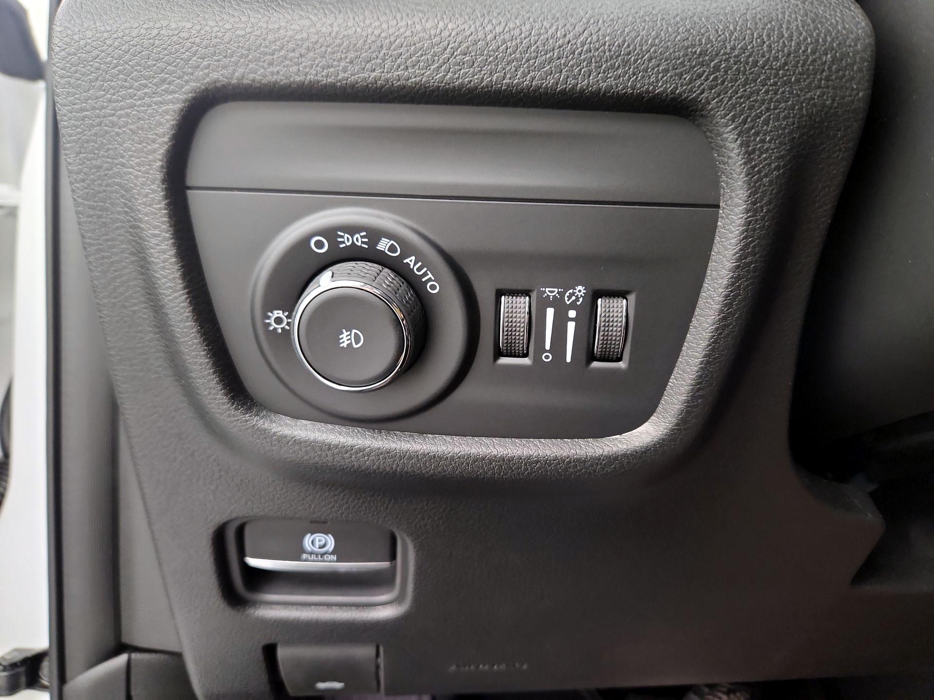 Thumbnail: 2026 Jeep Grand Cherokee - 13