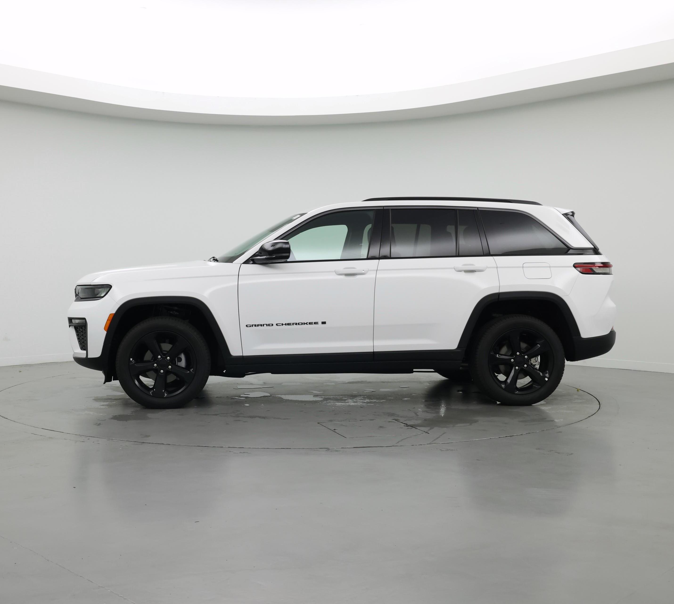Thumbnail: 2026 Jeep Grand Cherokee - 3