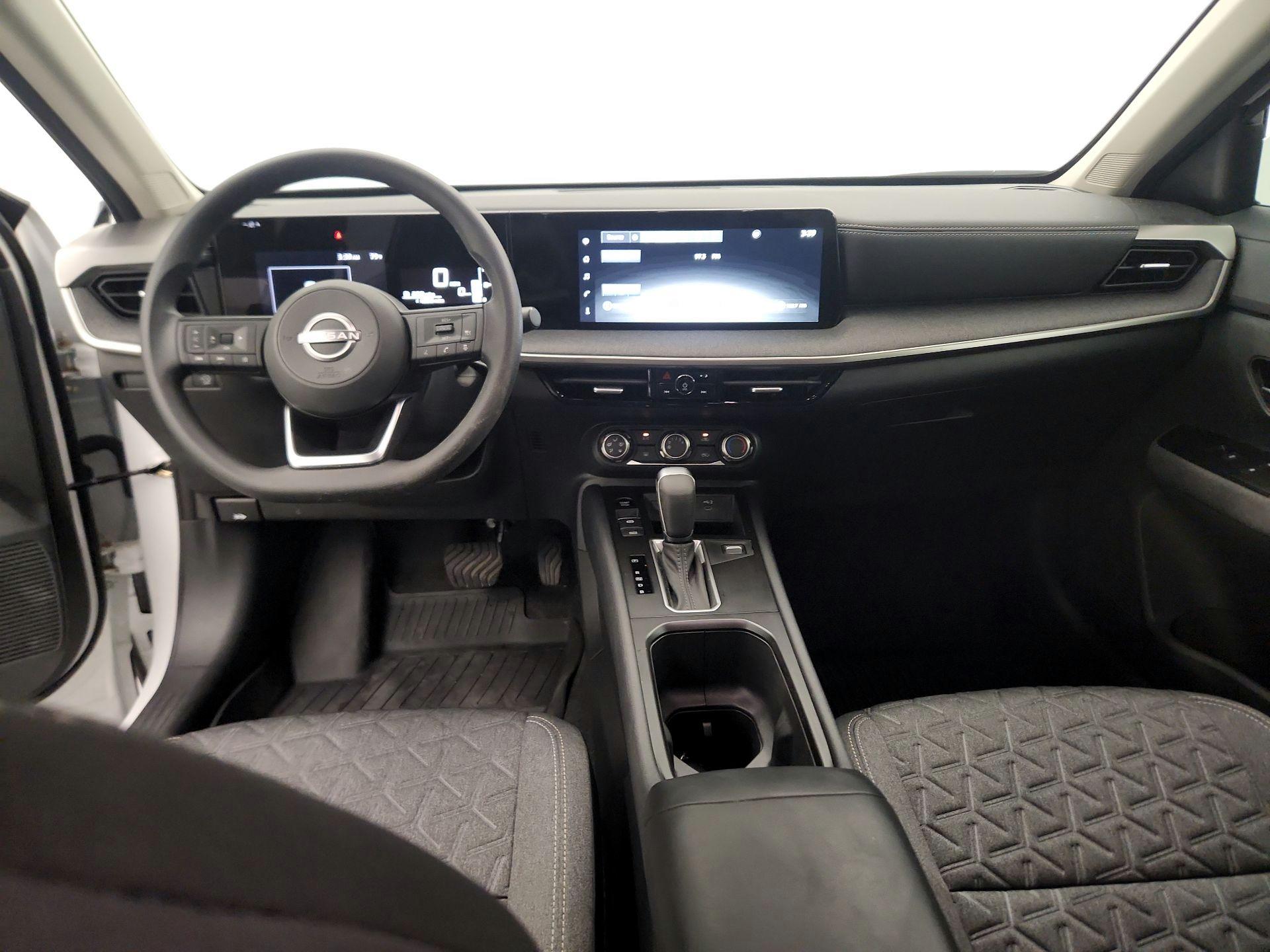 Thumbnail: 2025 Nissan Kicks - 9