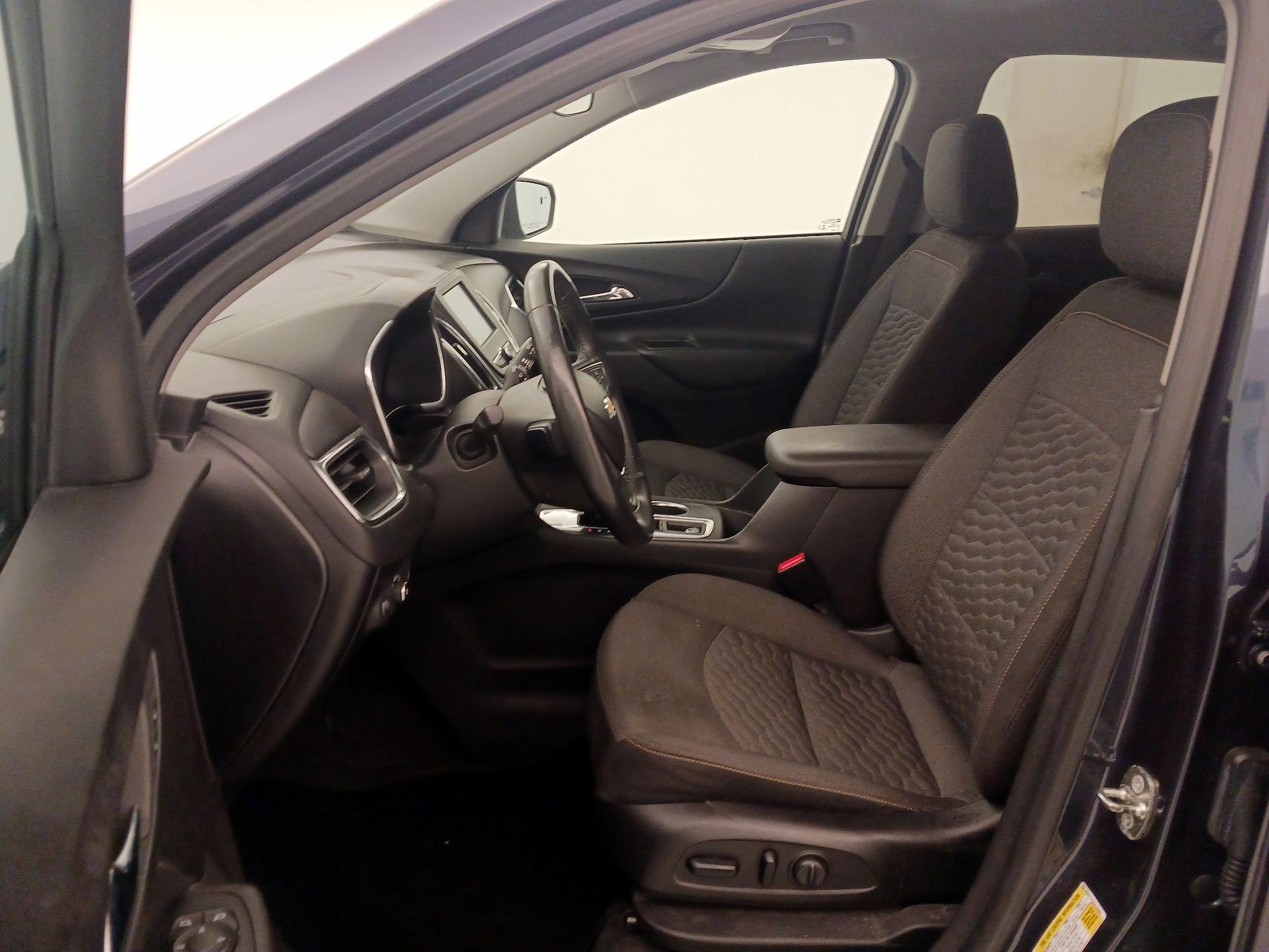 Thumbnail: 2018 Chevrolet Equinox - 11