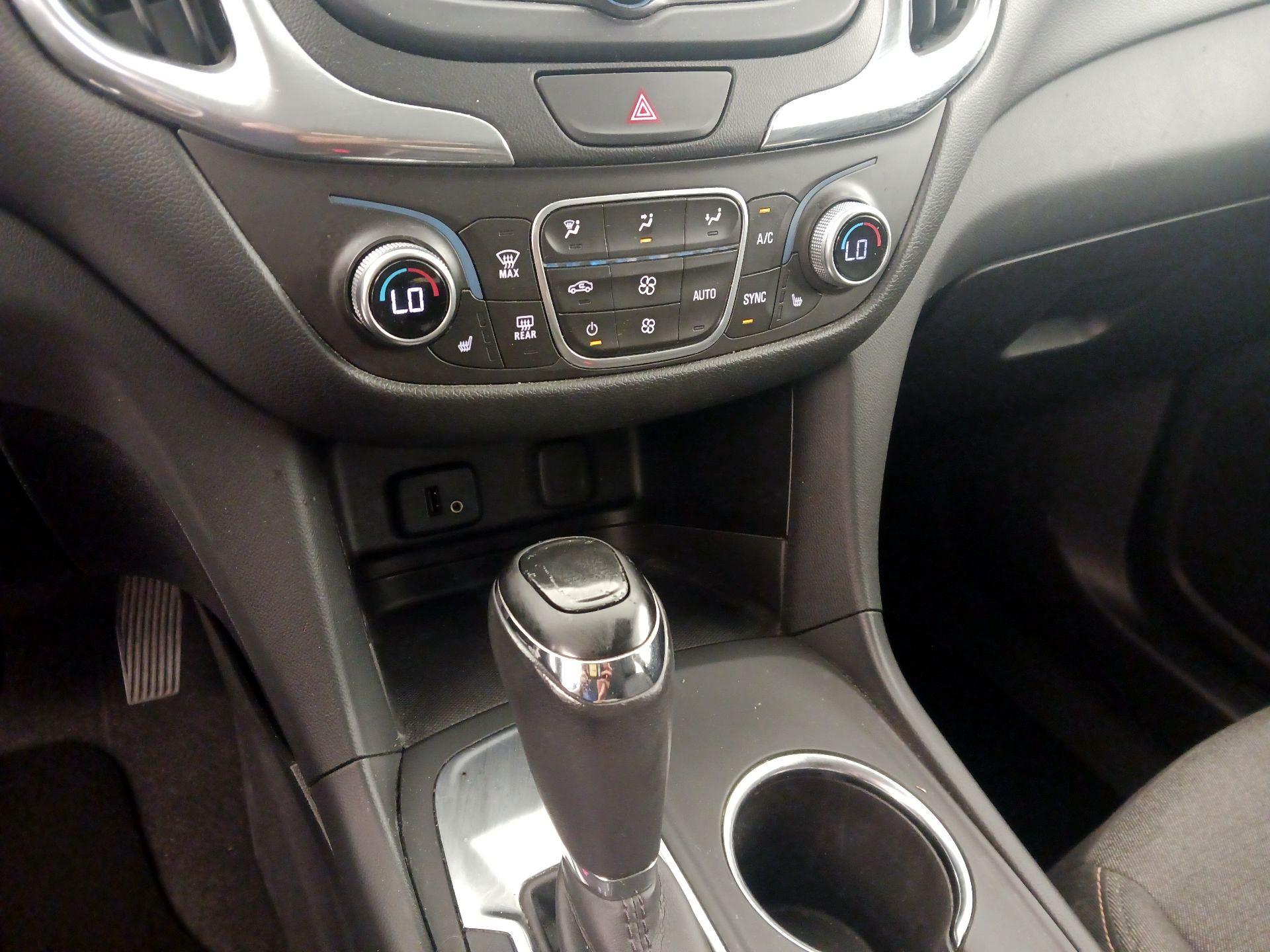 Thumbnail: 2018 Chevrolet Equinox - 16