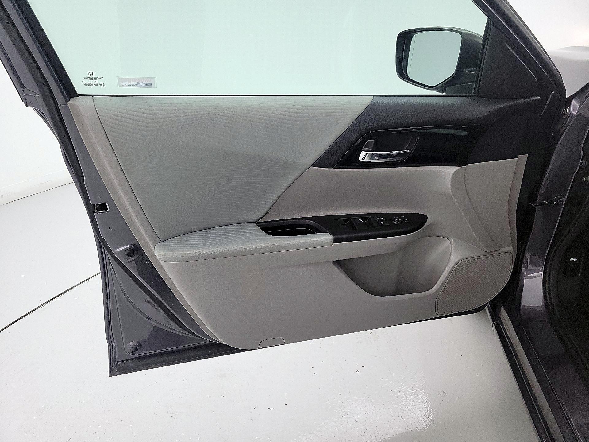 Thumbnail: 2016 Honda Accord - 12