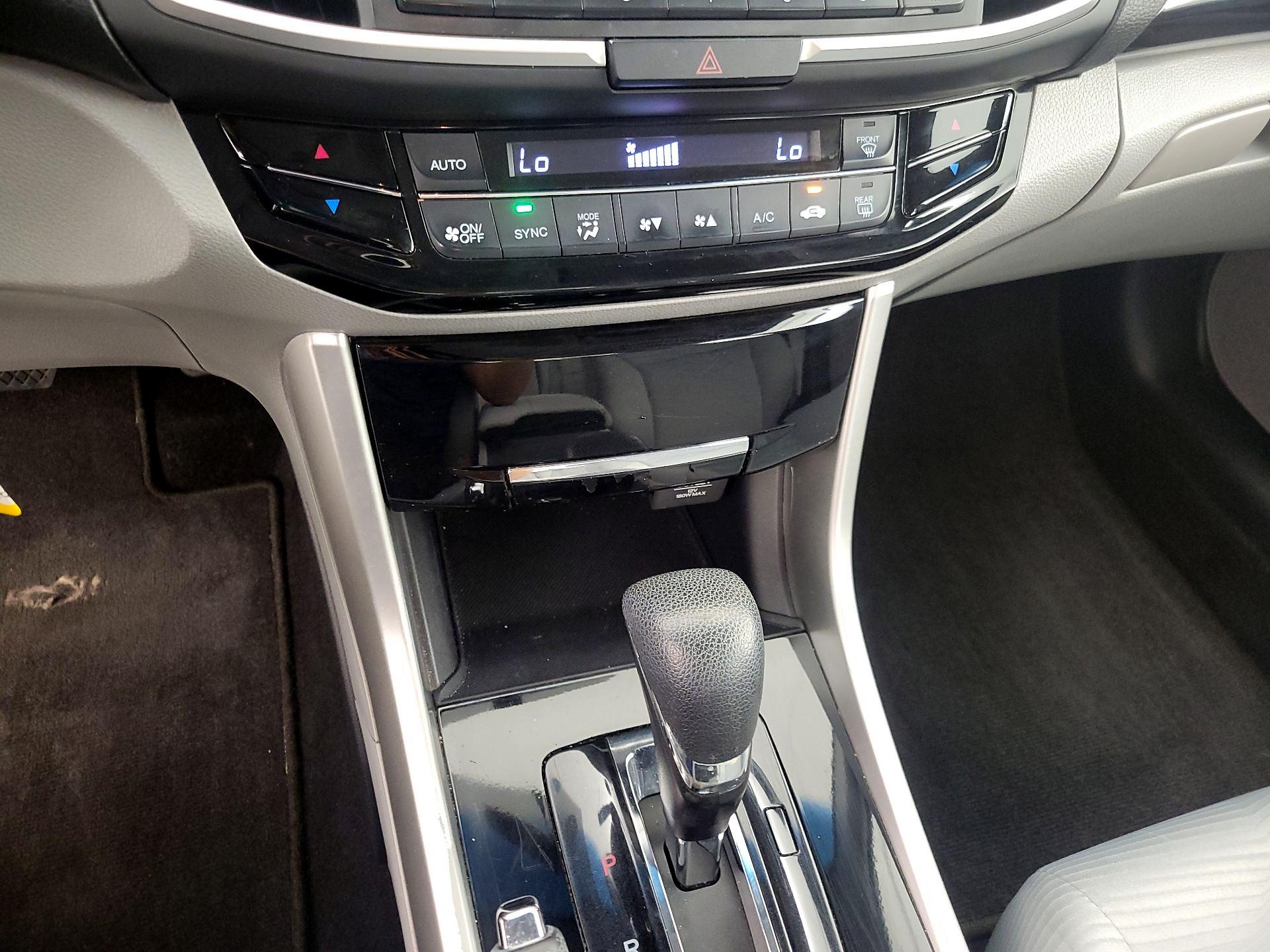 Thumbnail: 2016 Honda Accord - 16