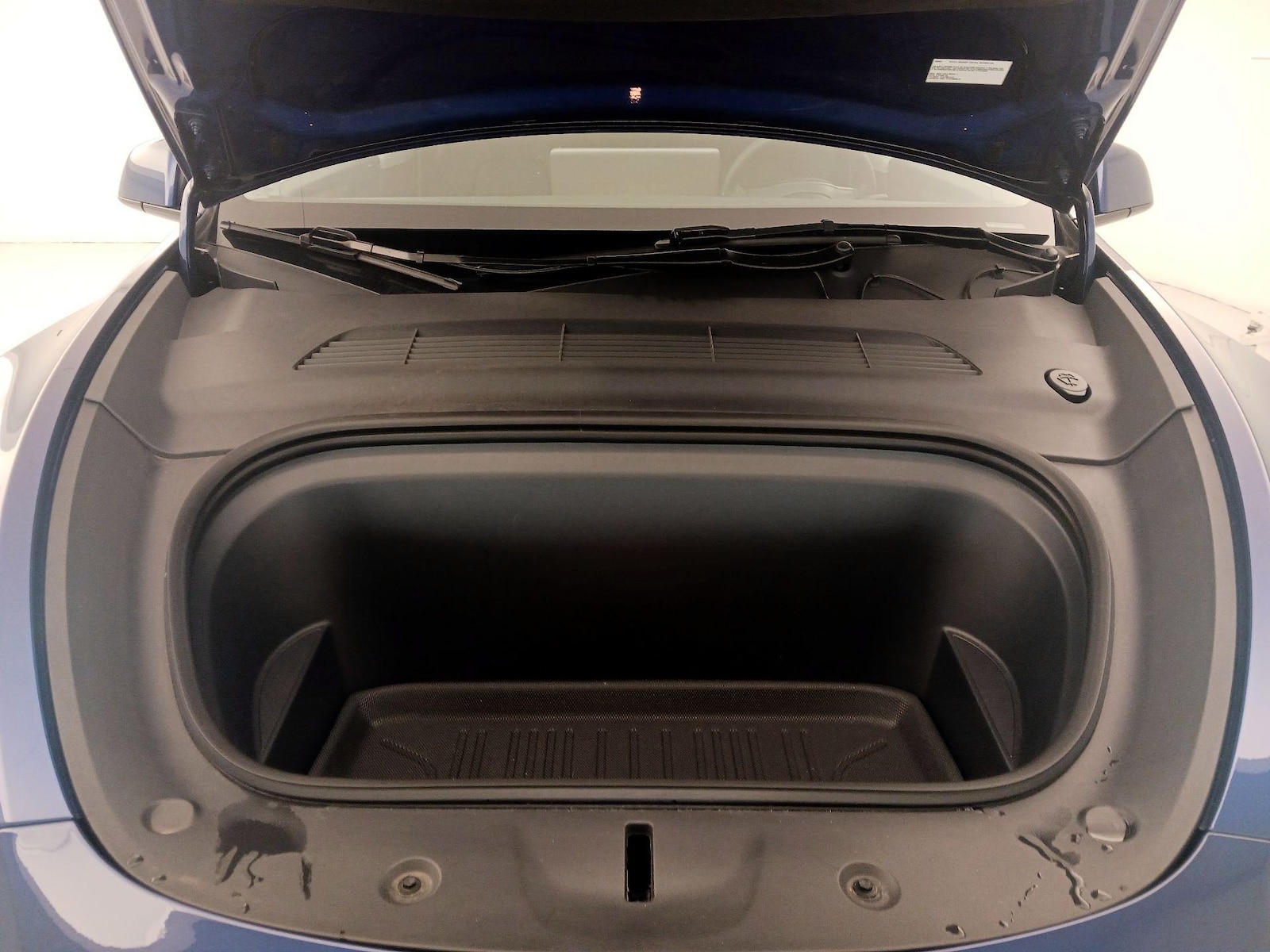 2024 Tesla Model Y Long Range - Photo 23