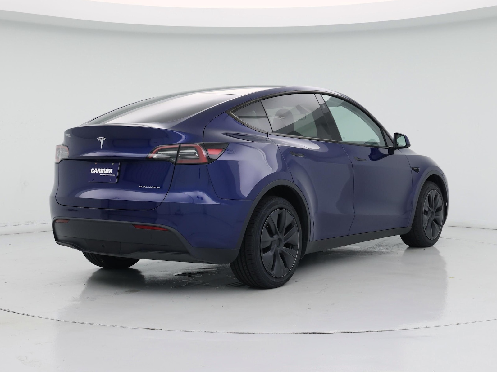 2024 Tesla Model Y Long Range - Photo 9