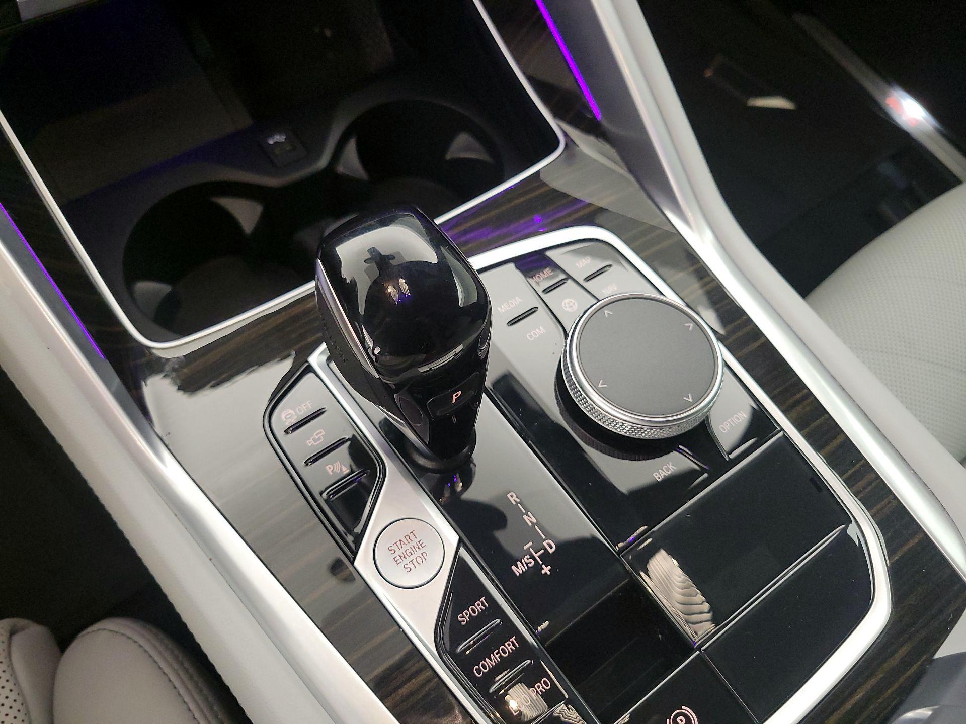 Thumbnail: 2023 BMW X6 - 15