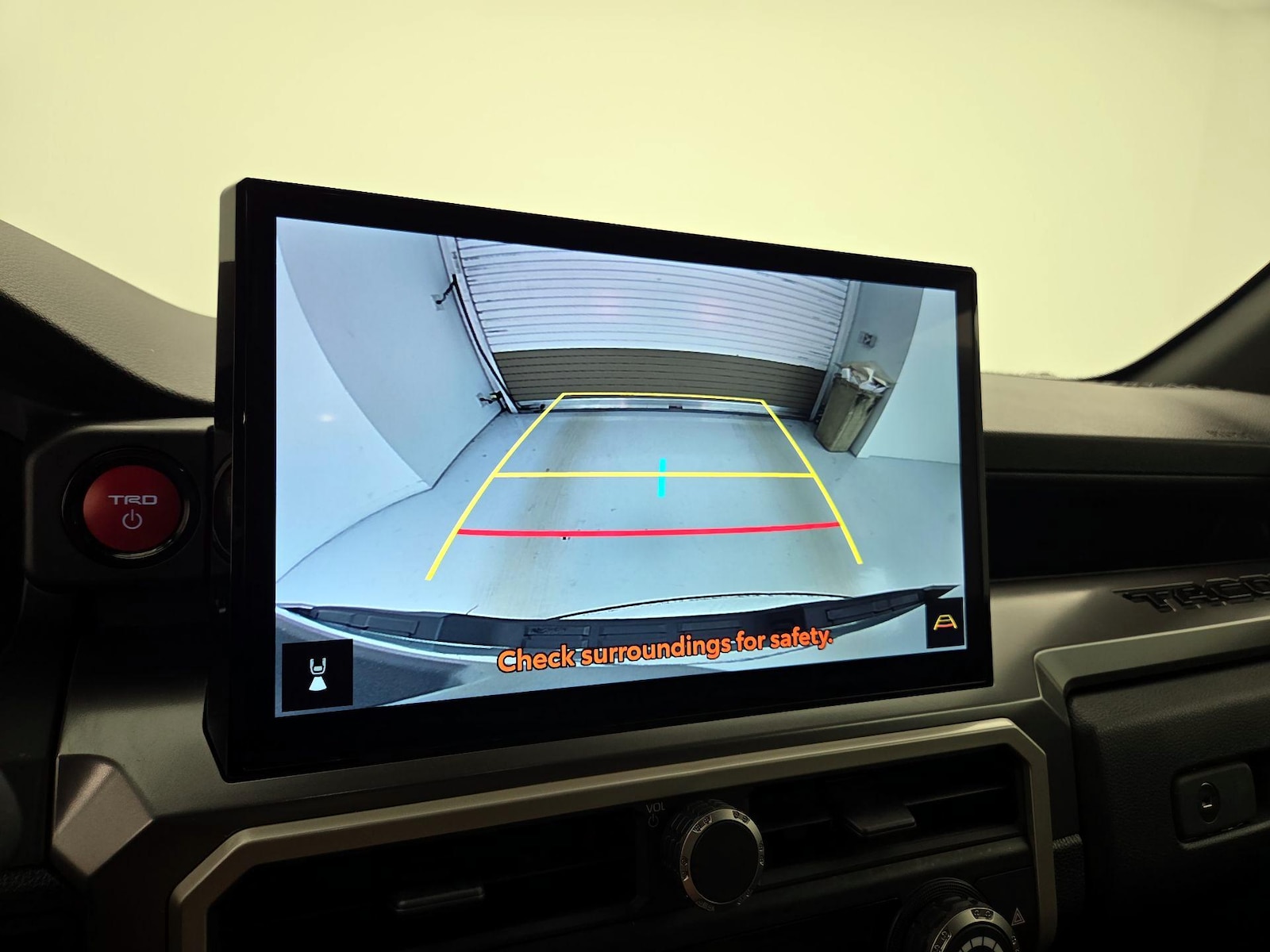 2025 Toyota Tacoma TRD Sport - Photo 15