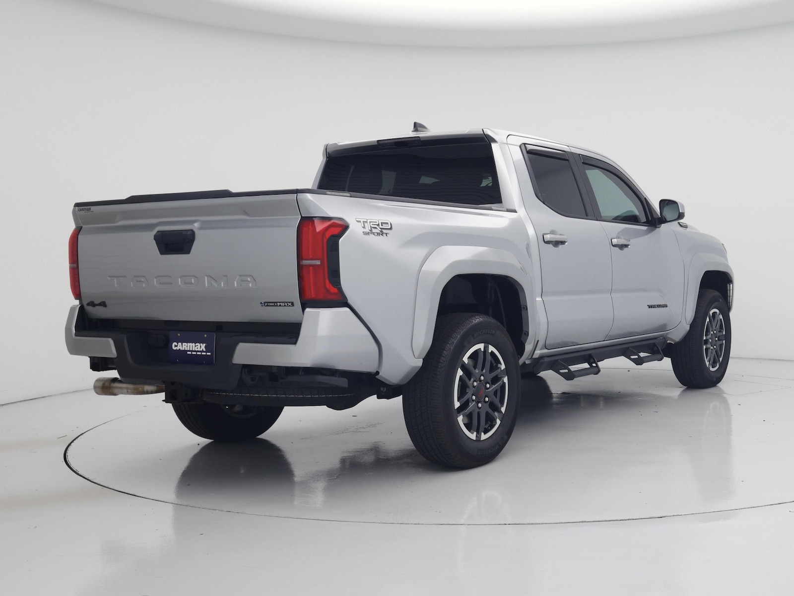 2025 Toyota Tacoma TRD Sport - Photo 9
