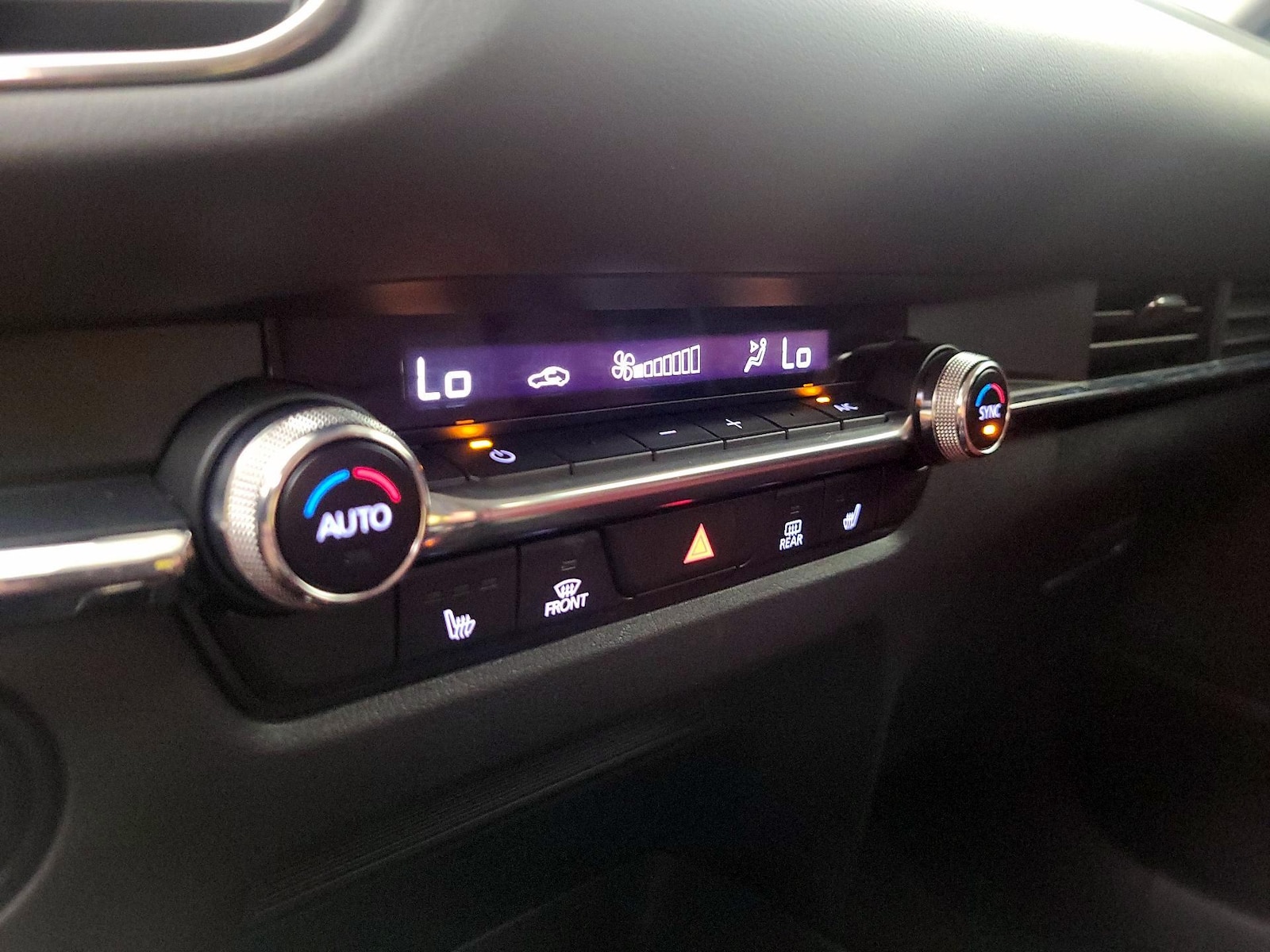 2022 Mazda CX-30 Carbon Edition - Photo 17