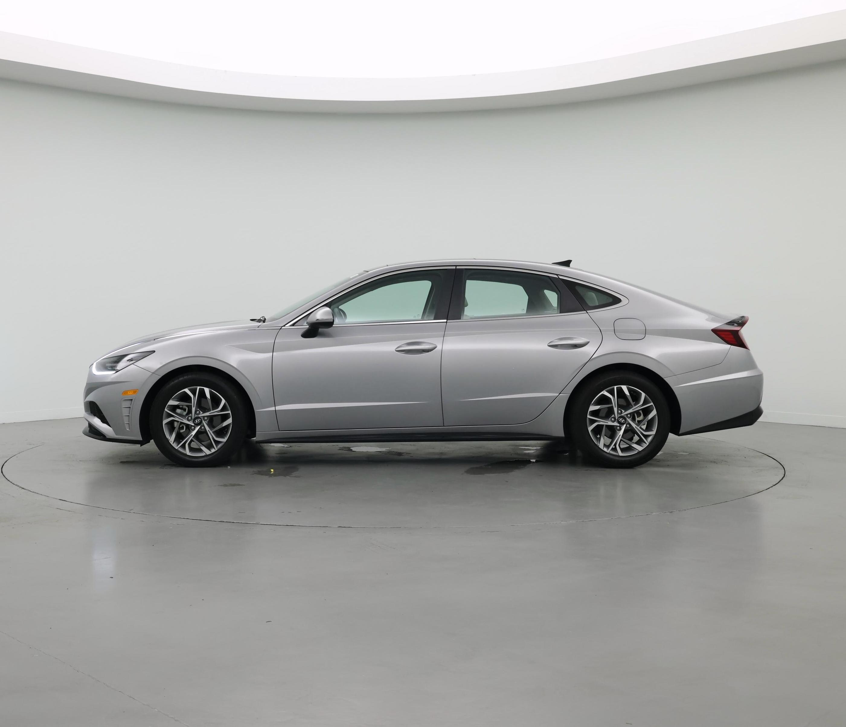 Thumbnail: 2023 Hyundai Sonata - 3