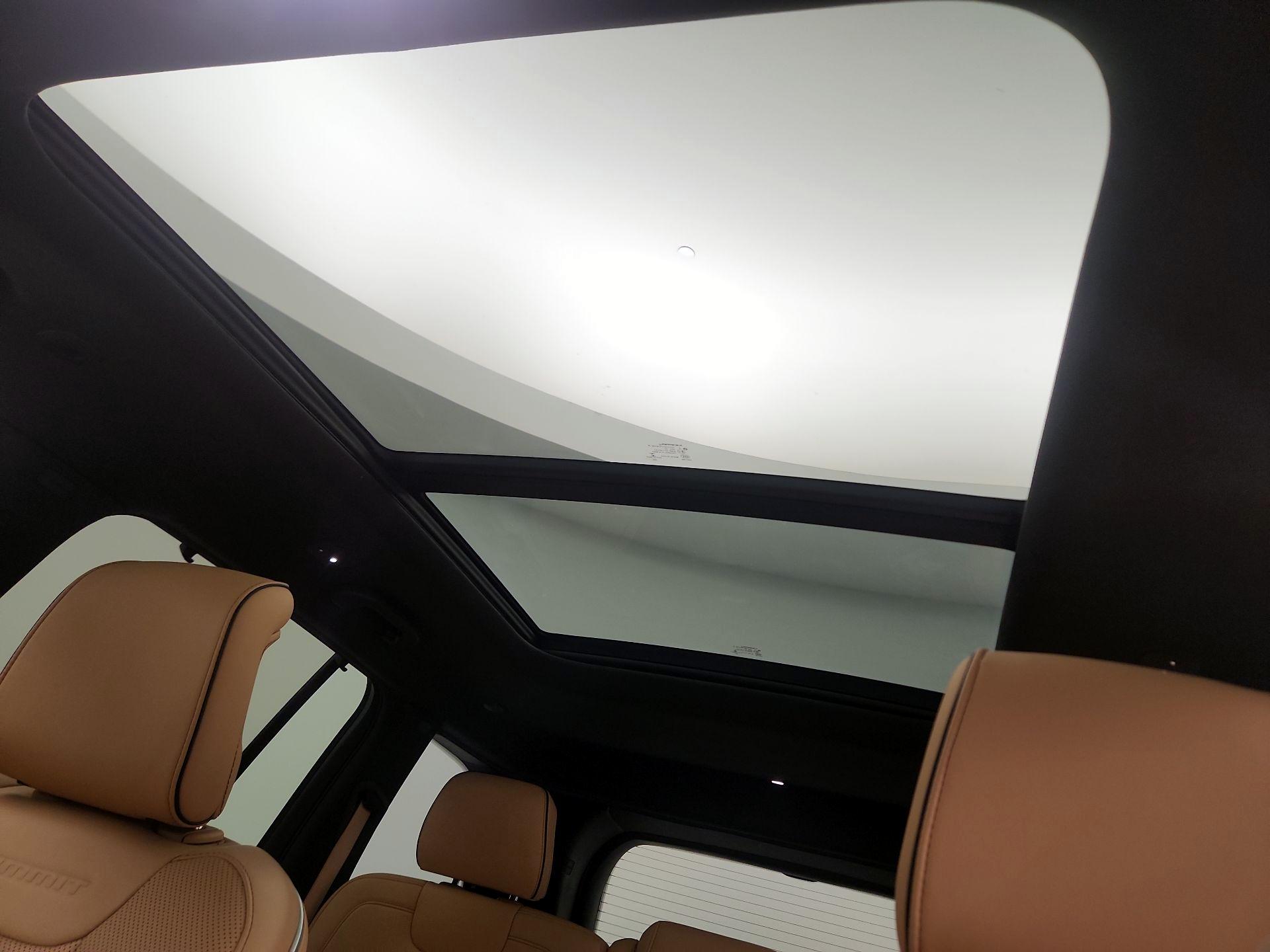 Thumbnail: 2022 Jeep Grand Cherokee - 20