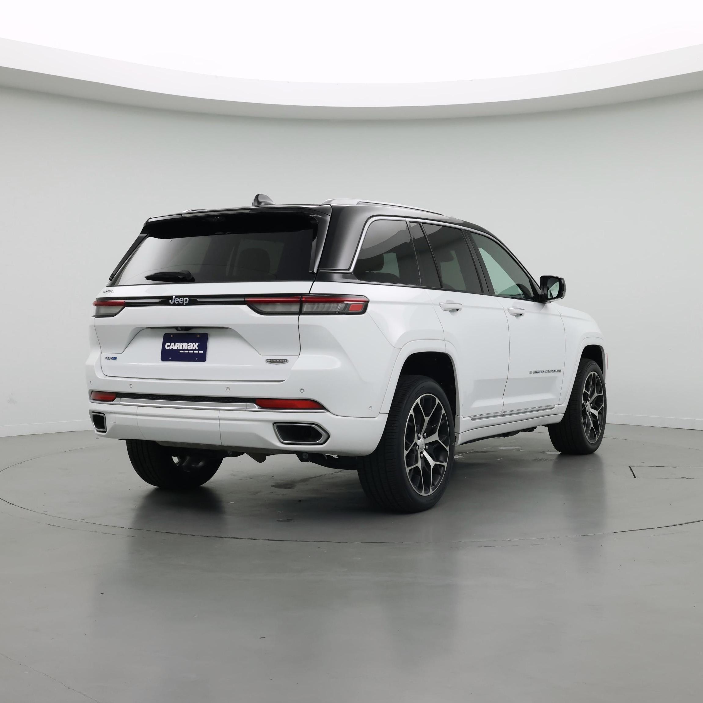 Thumbnail: 2022 Jeep Grand Cherokee - 8