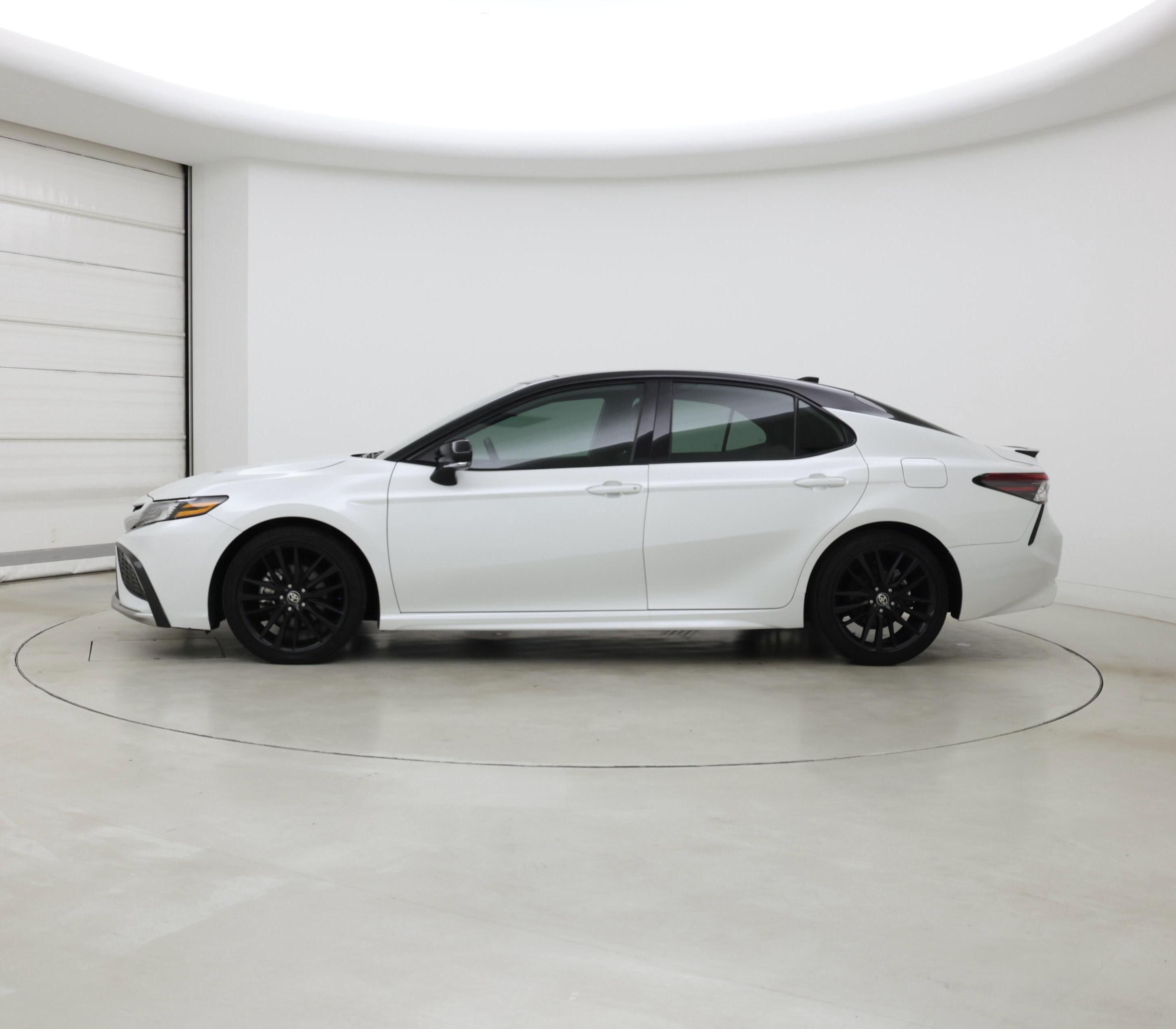 Thumbnail: 2024 Toyota Camry - 3