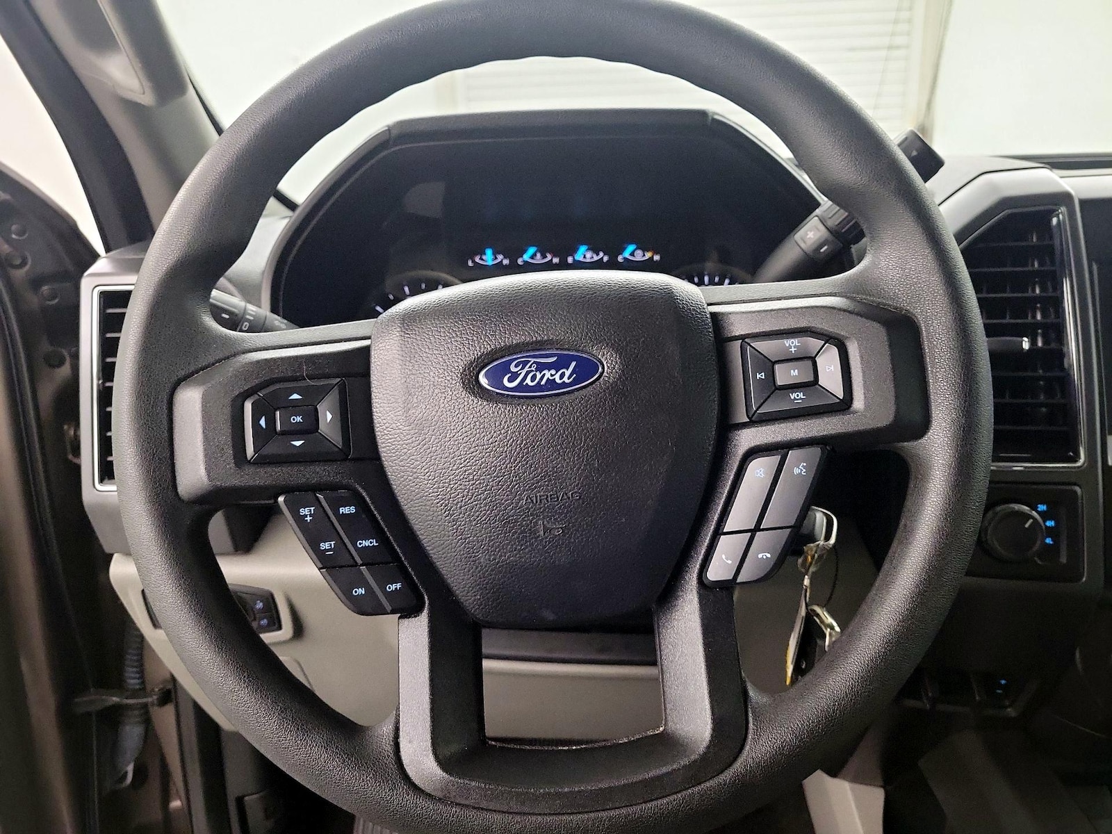 2020 Ford F-150 XLT - Photo 11