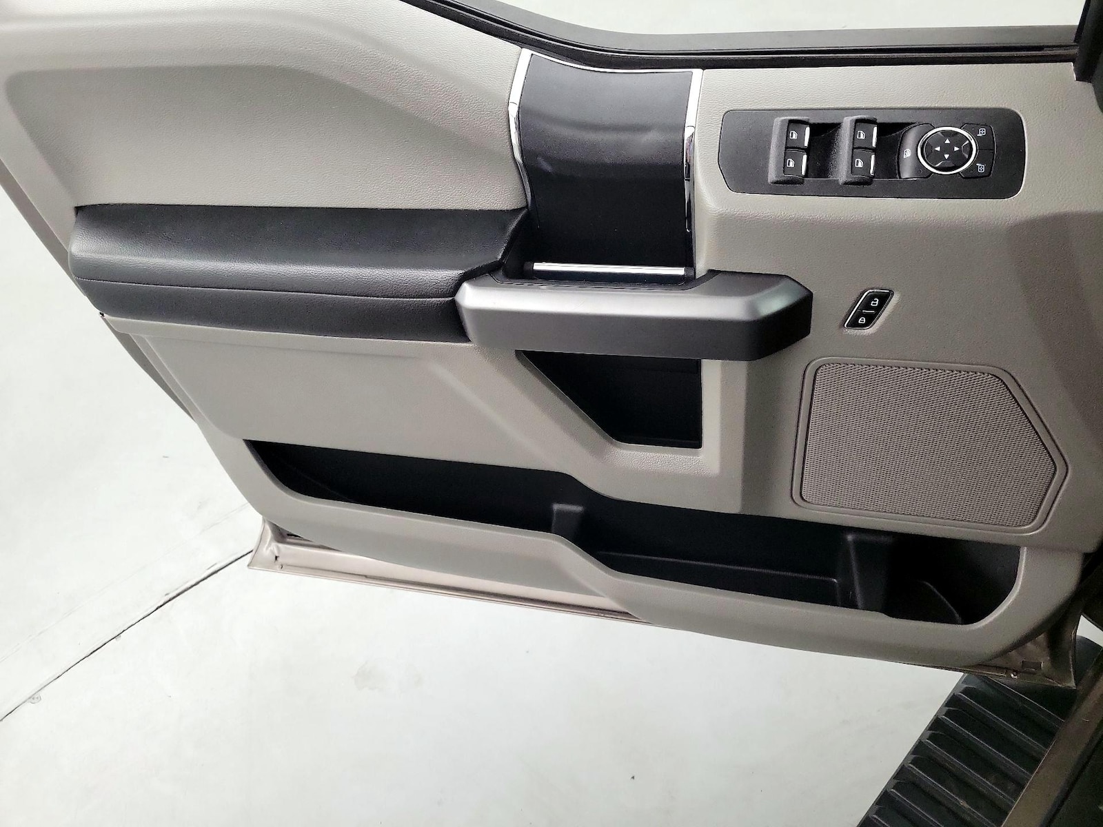 2020 Ford F-150 XLT - Photo 13