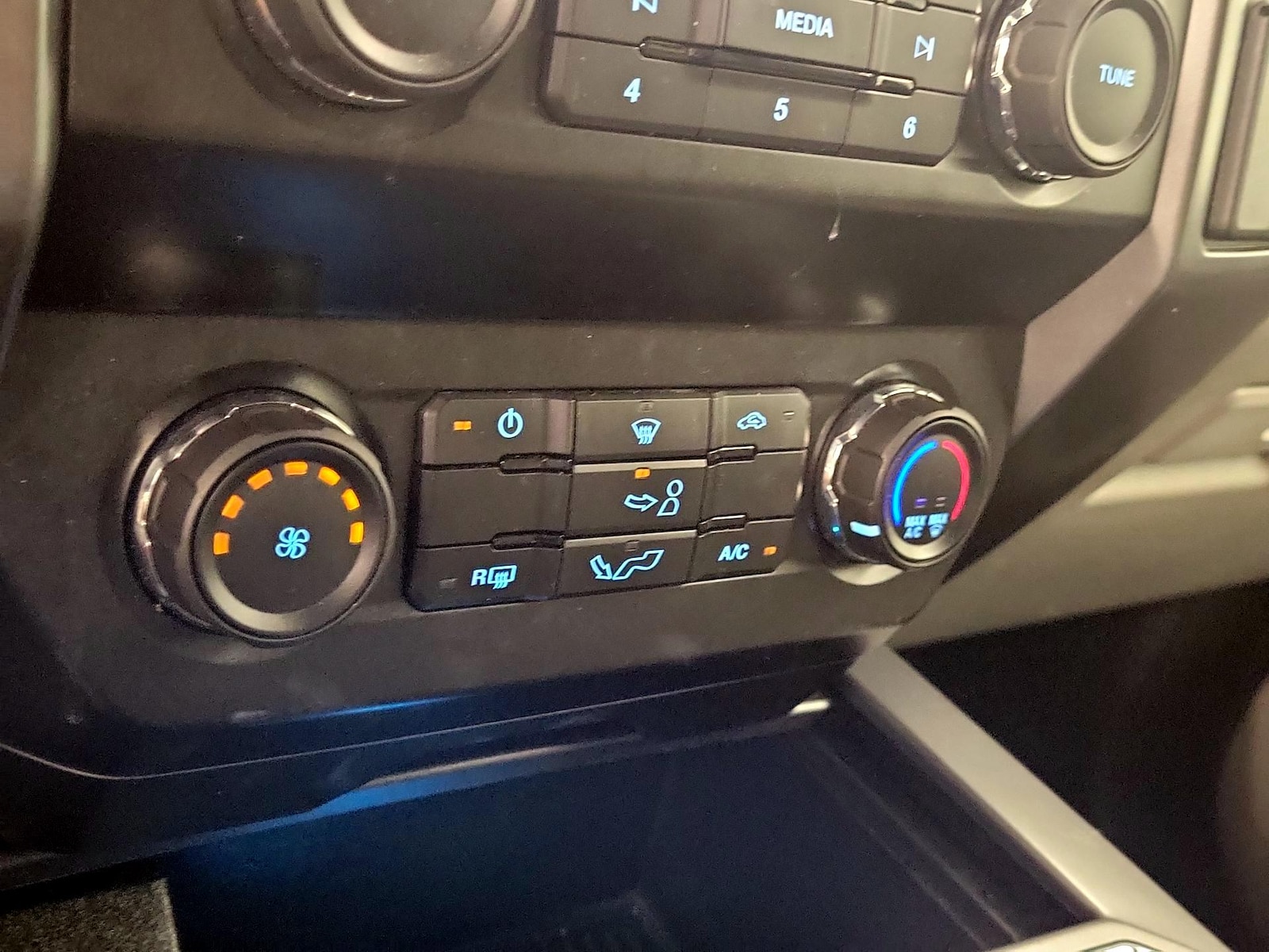 2020 Ford F-150 XLT - Photo 17