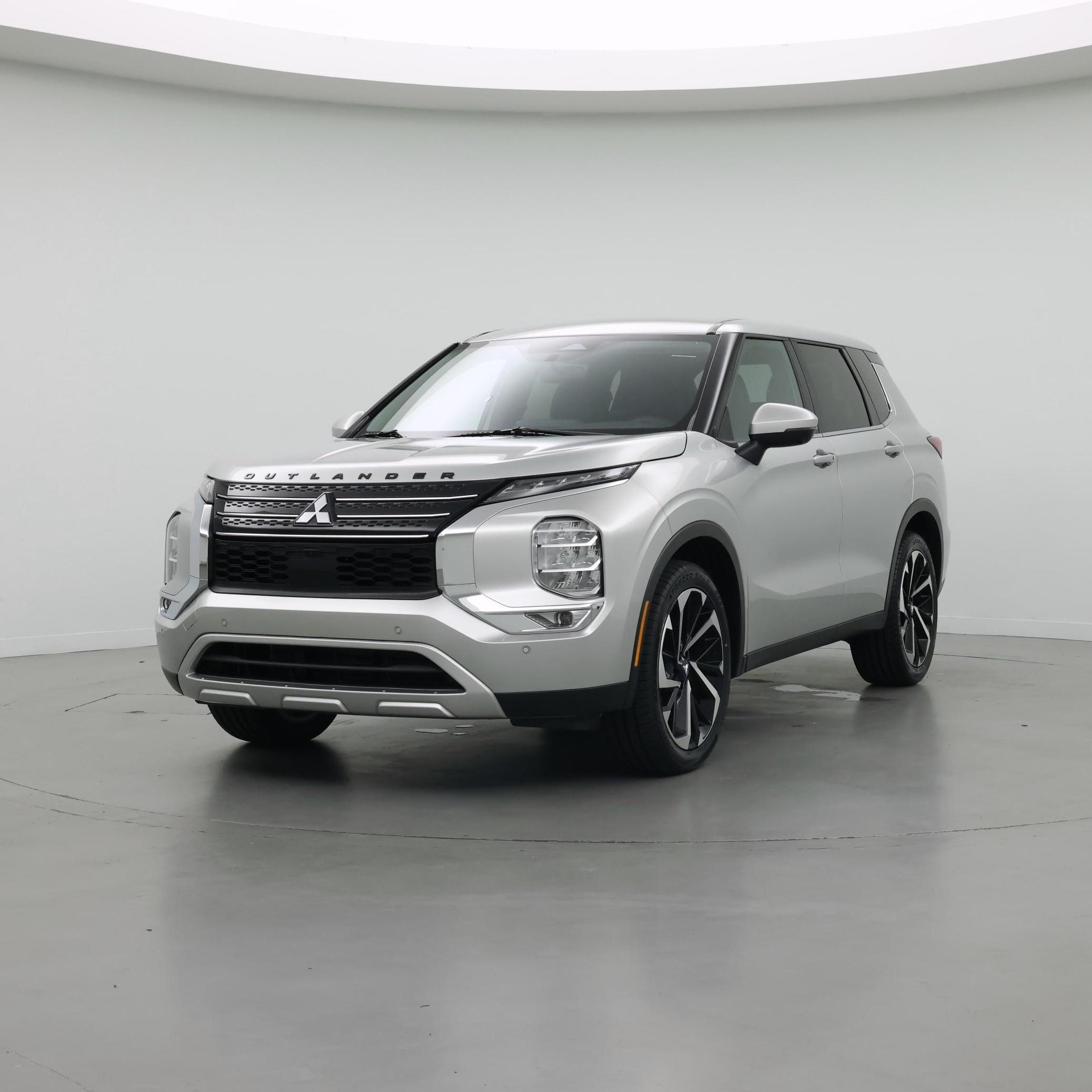 Thumbnail: 2024 Mitsubishi Outlander - 4