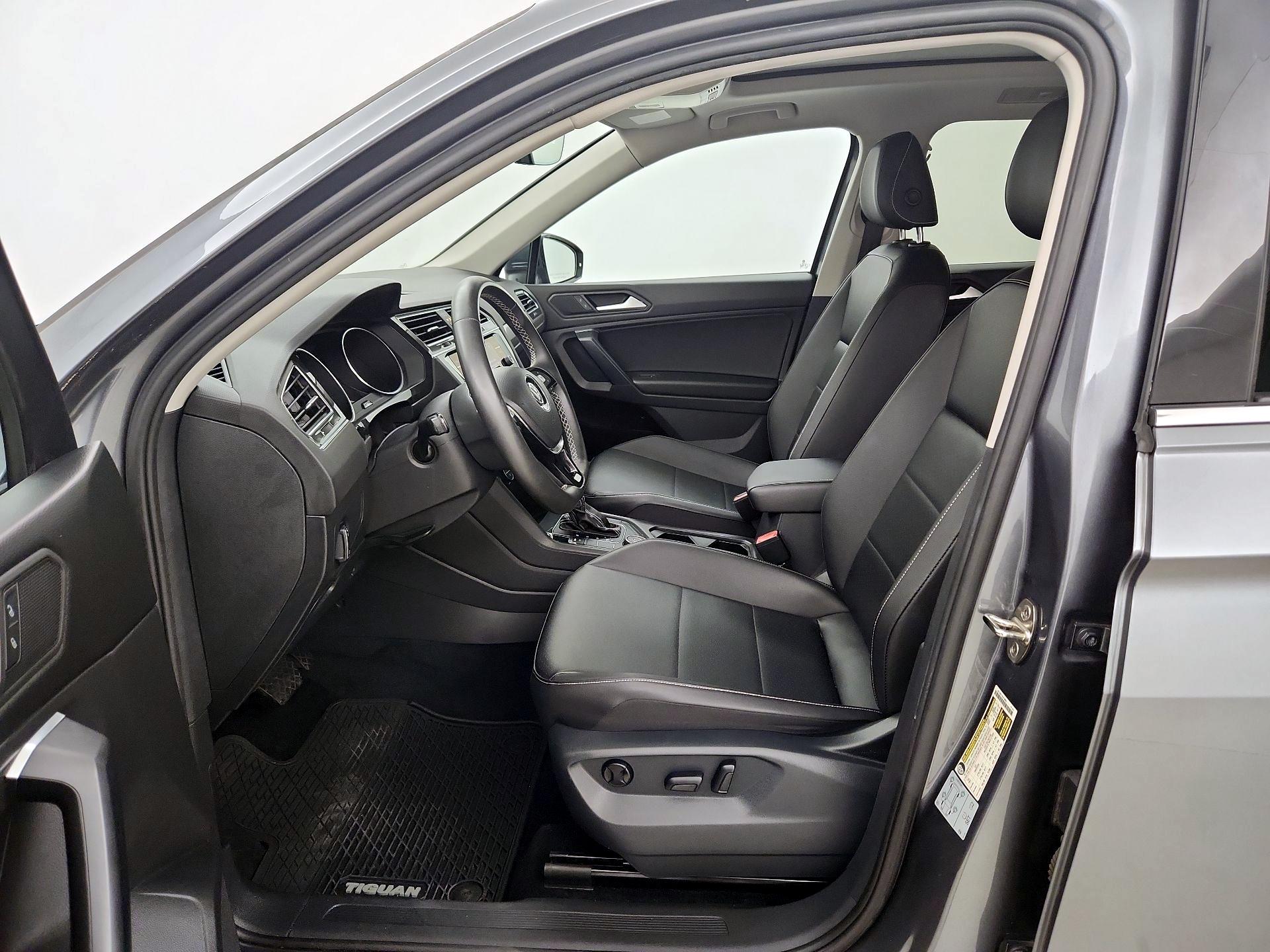 Thumbnail: 2021 Volkswagen Tiguan - 11