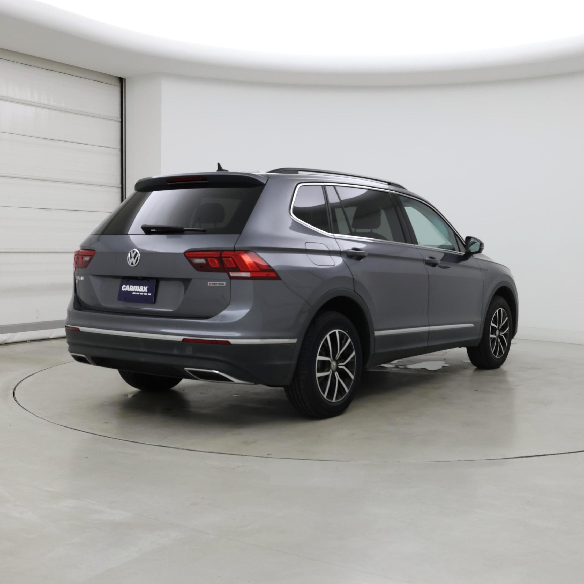 Thumbnail: 2021 Volkswagen Tiguan - 8