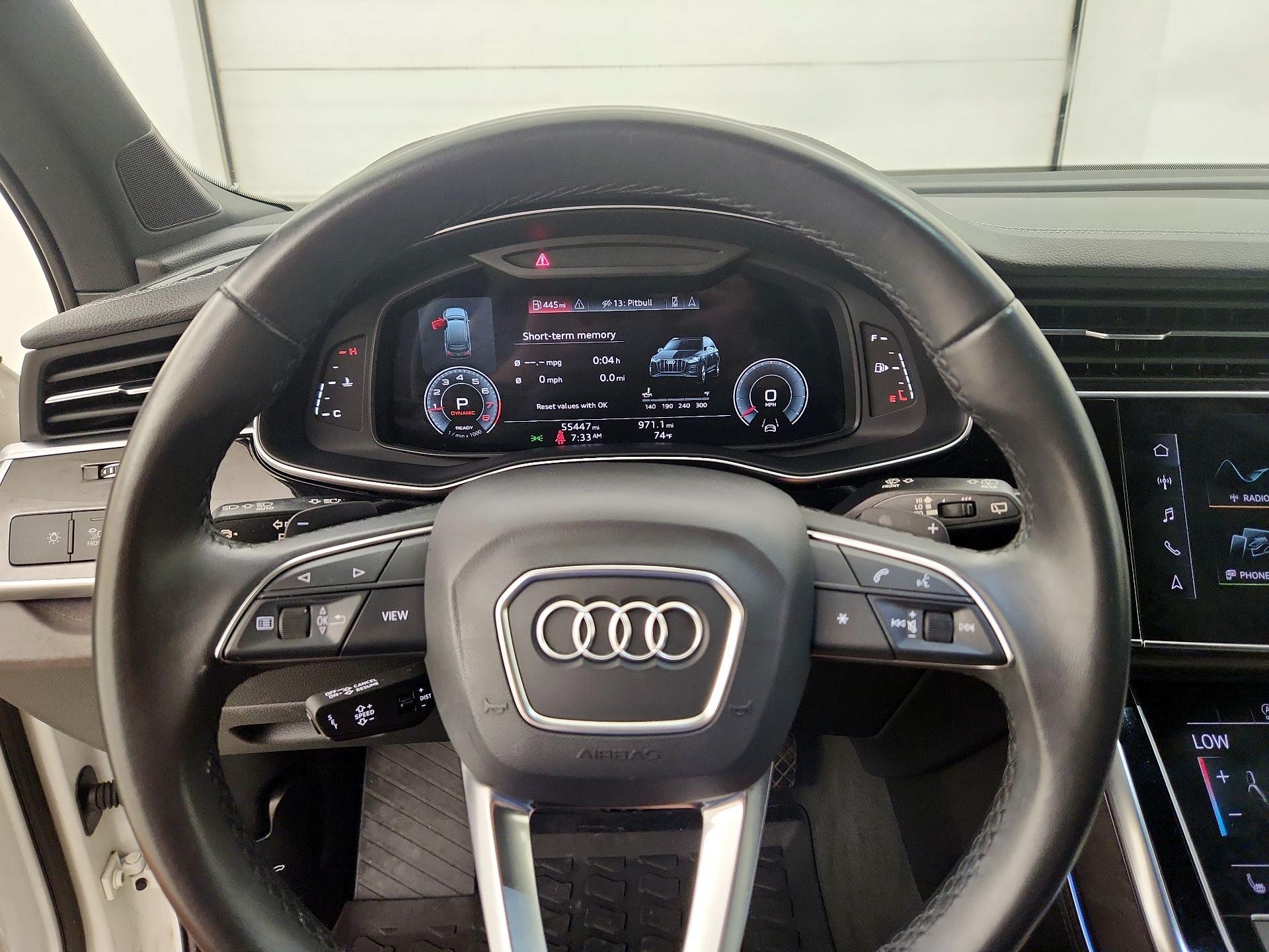 Thumbnail: 2023 Audi Q7 - 10