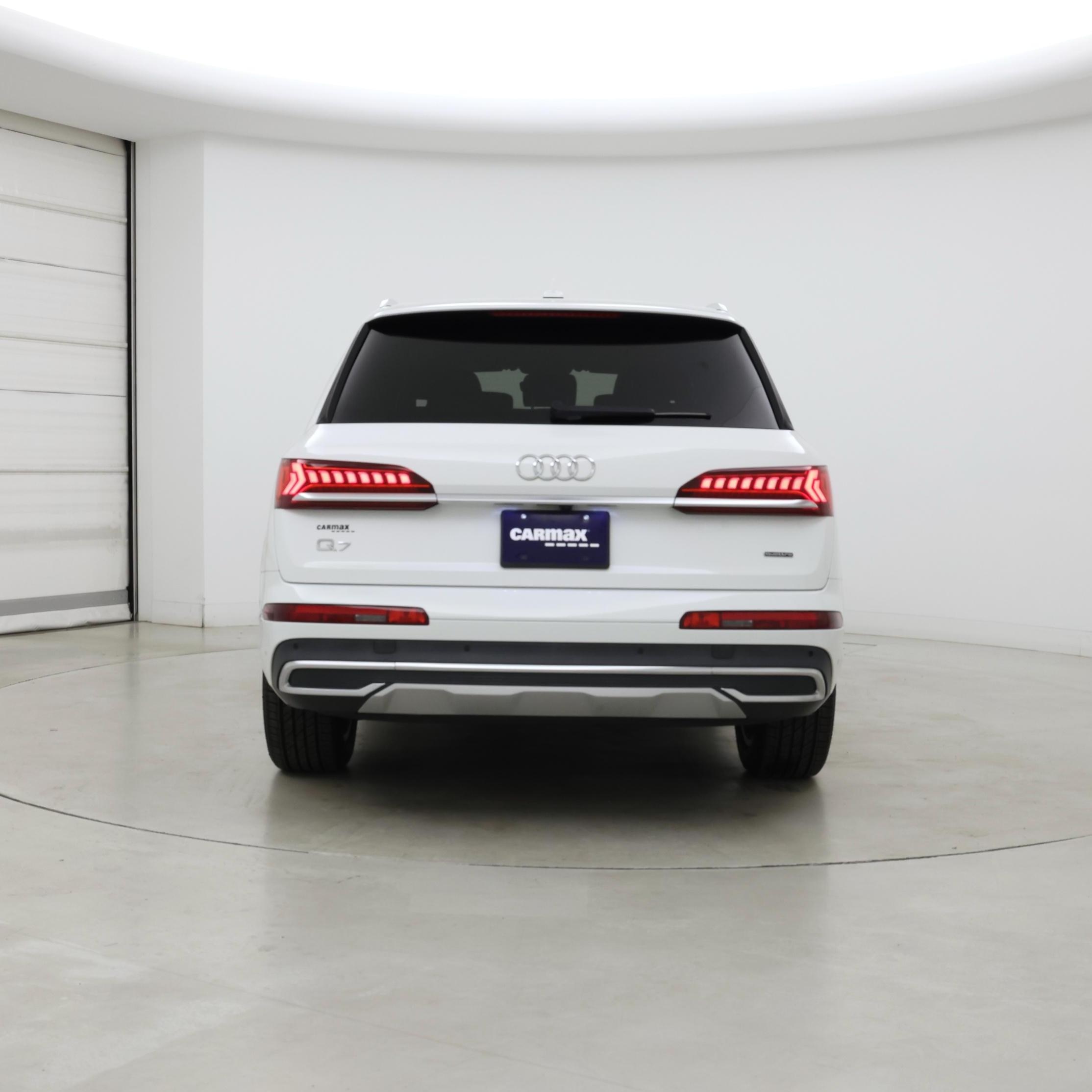 Thumbnail: 2023 Audi Q7 - 6