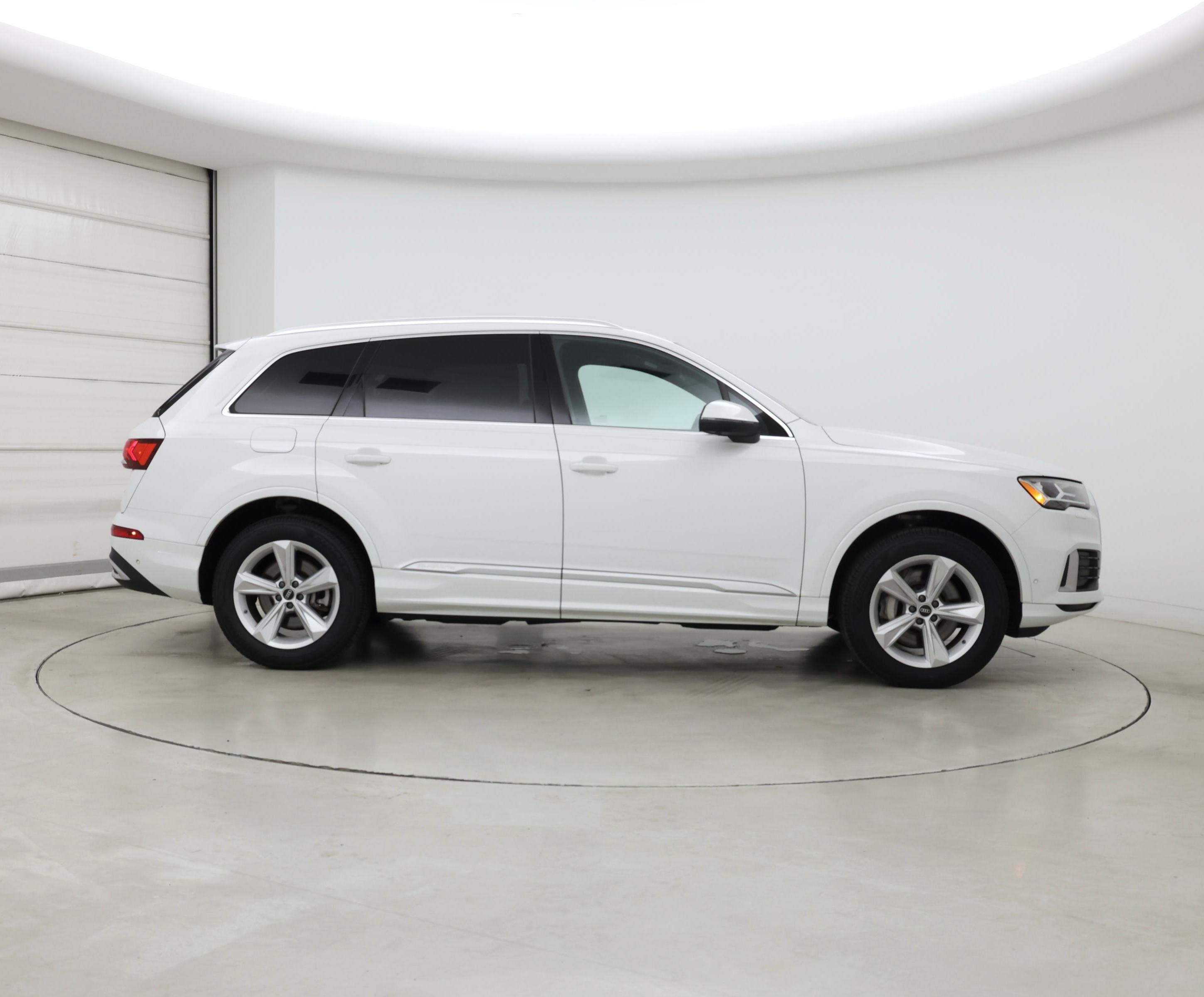 Thumbnail: 2023 Audi Q7 - 7