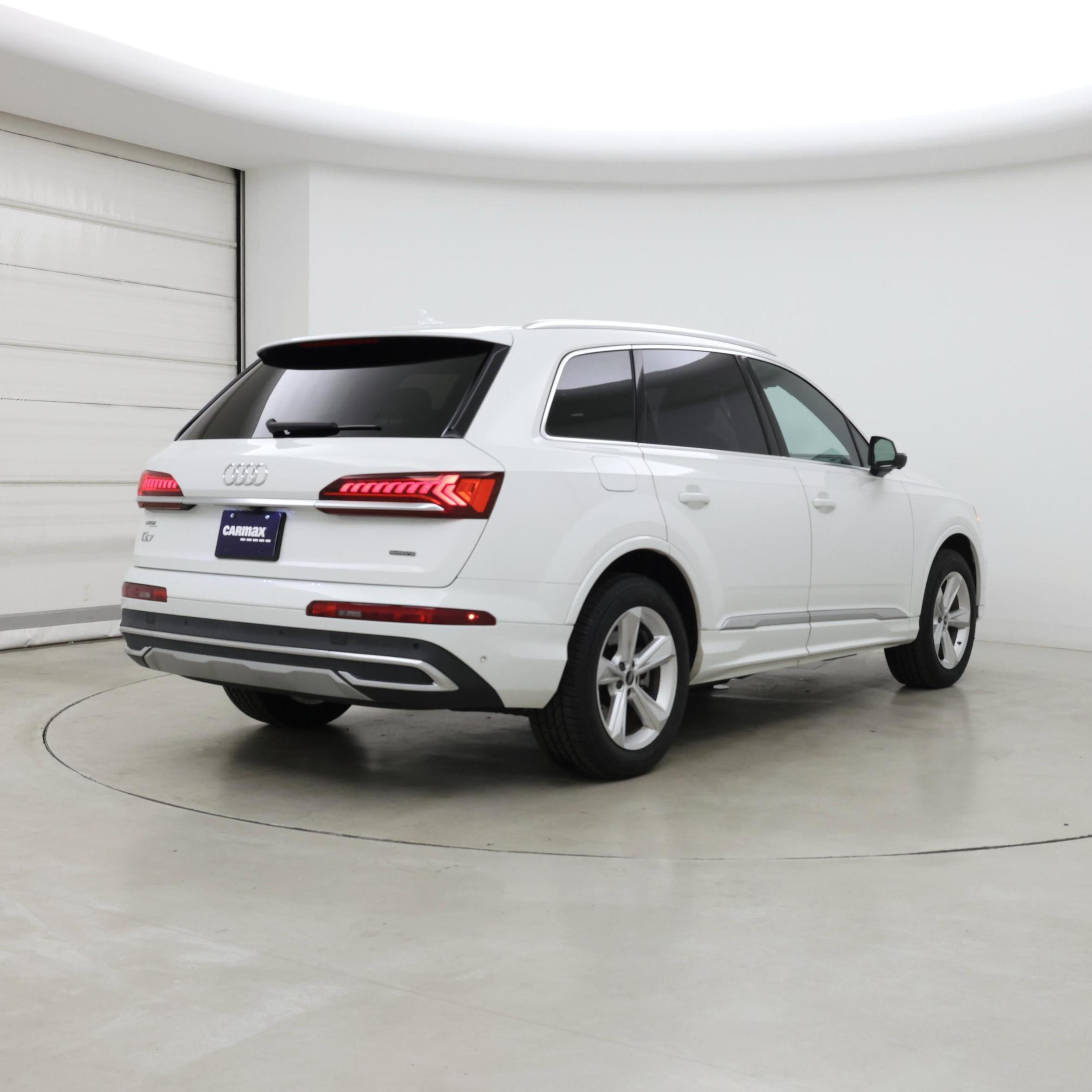 Thumbnail: 2023 Audi Q7 - 8