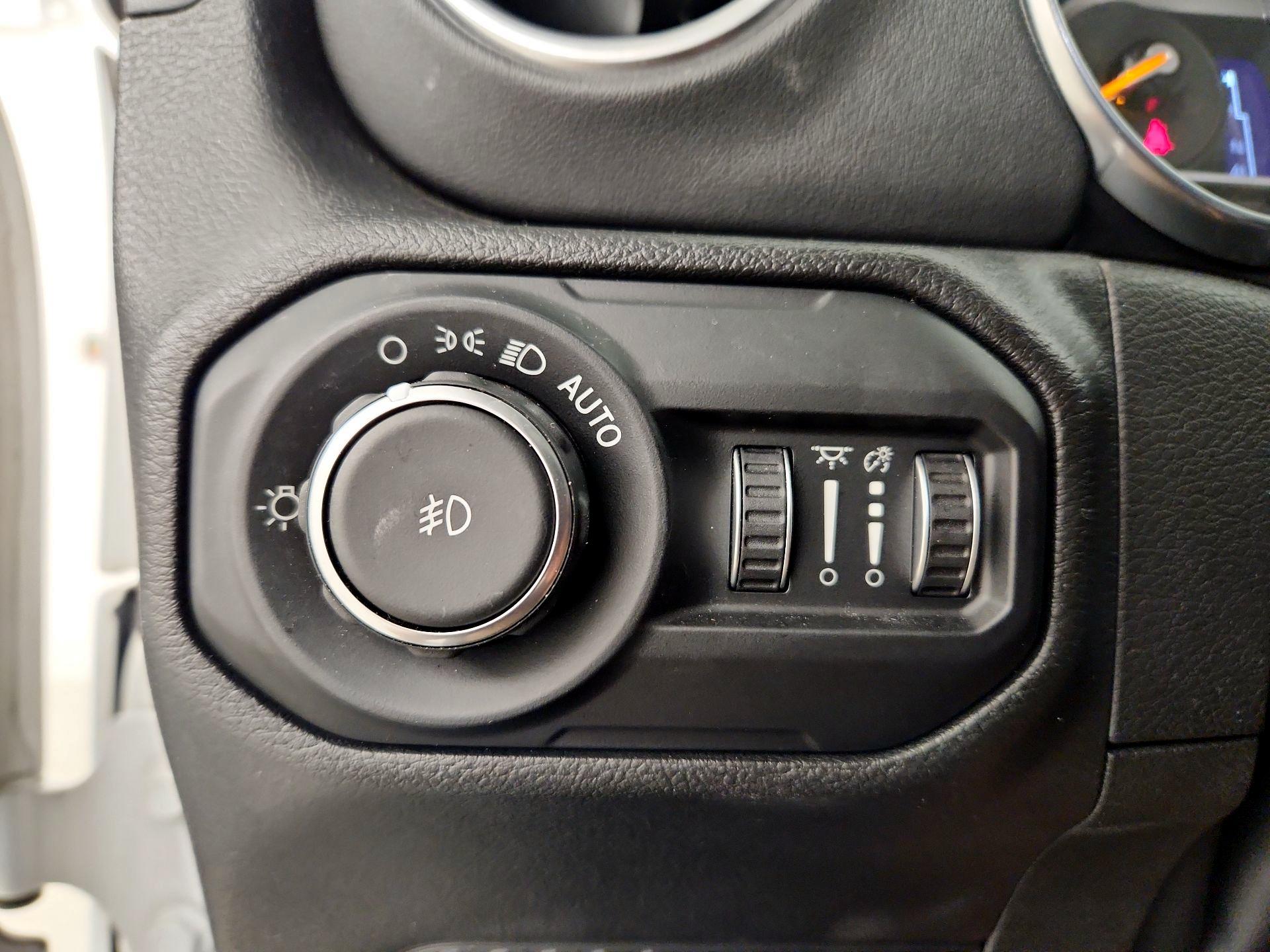 Thumbnail: 2022 Jeep Wrangler - 13