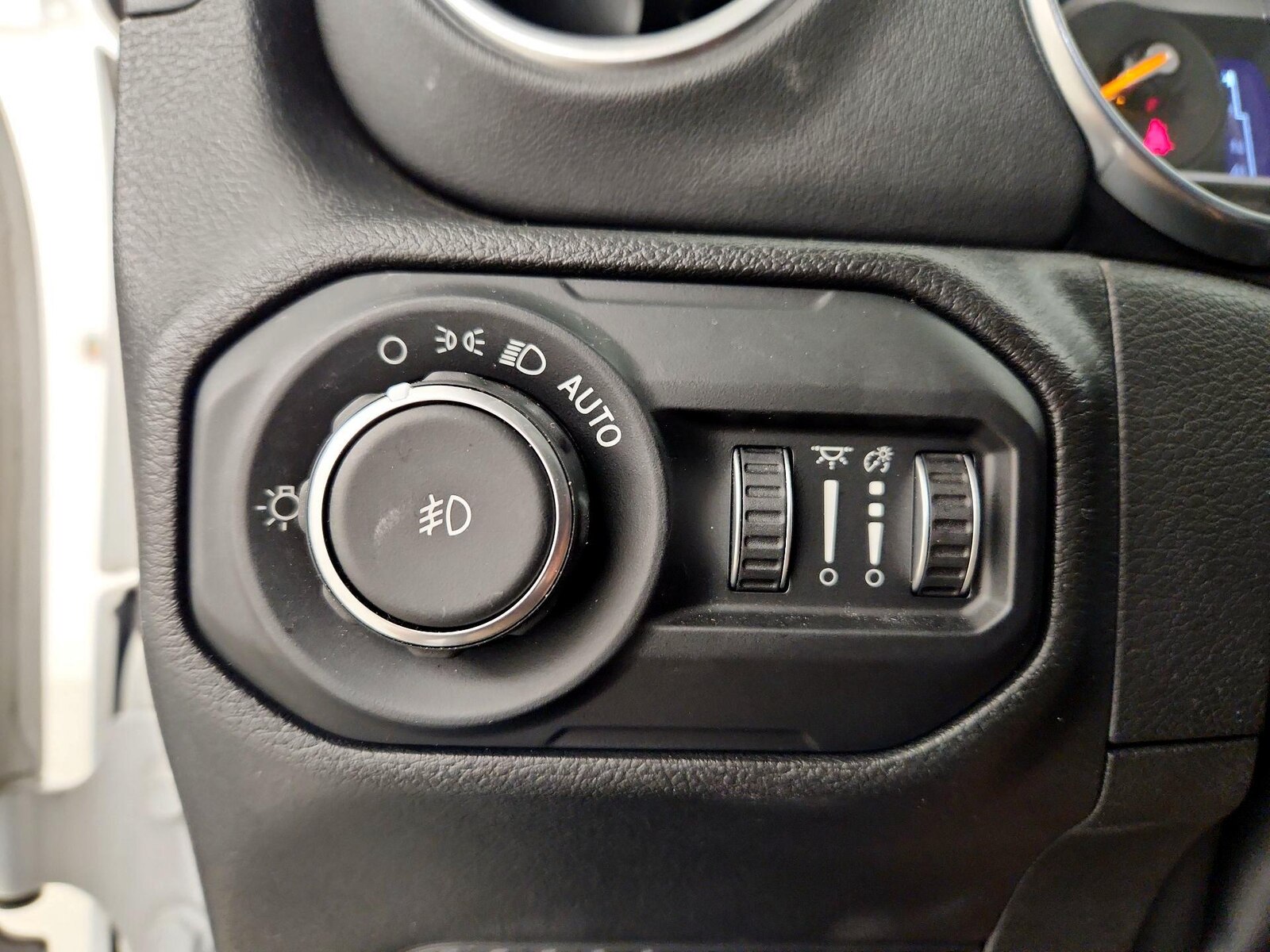 2022 Jeep Wrangler Unlimited Sahara - Photo 14