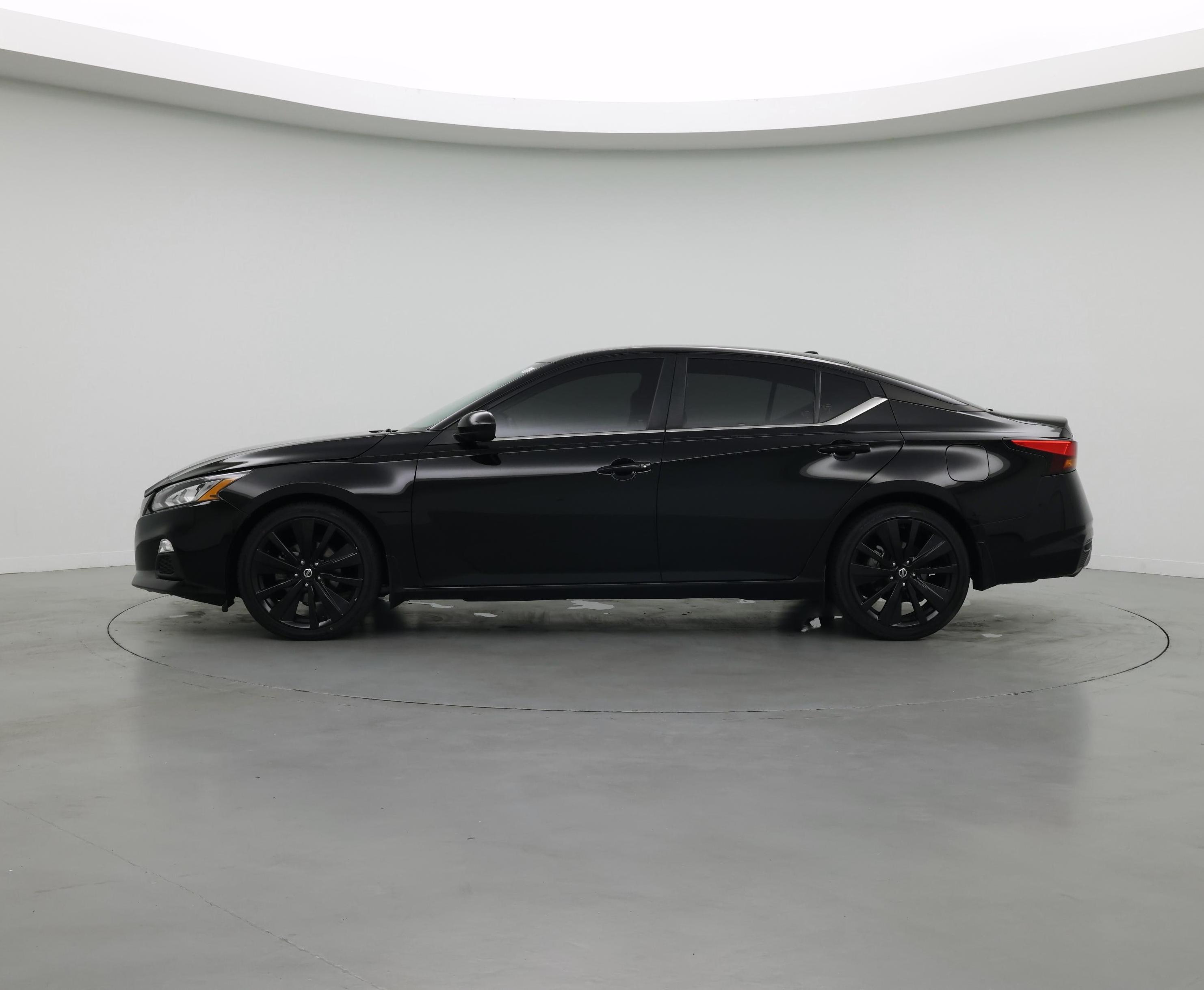 Thumbnail: 2022 Nissan Altima - 3