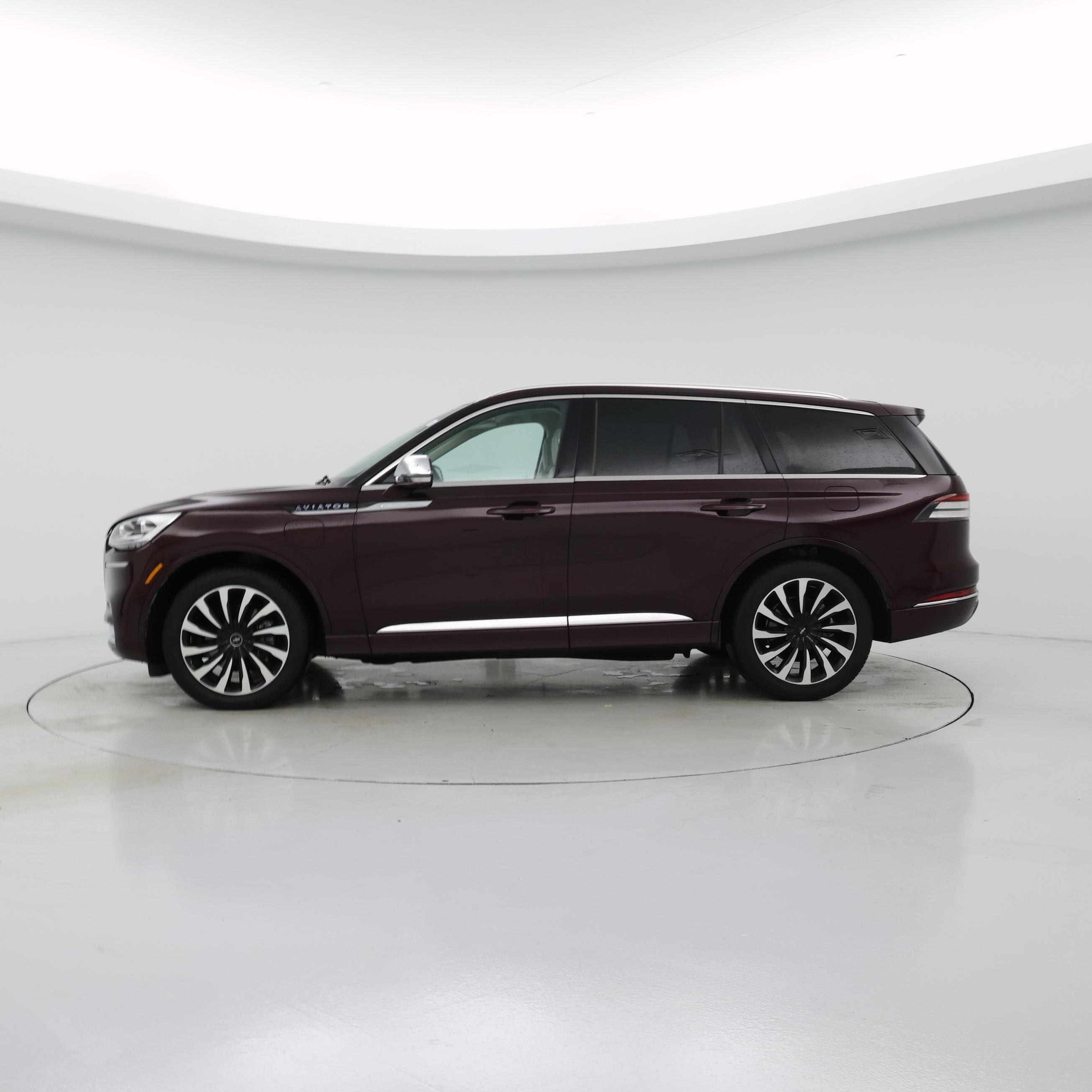 Thumbnail: 2021 Lincoln Aviator - 3