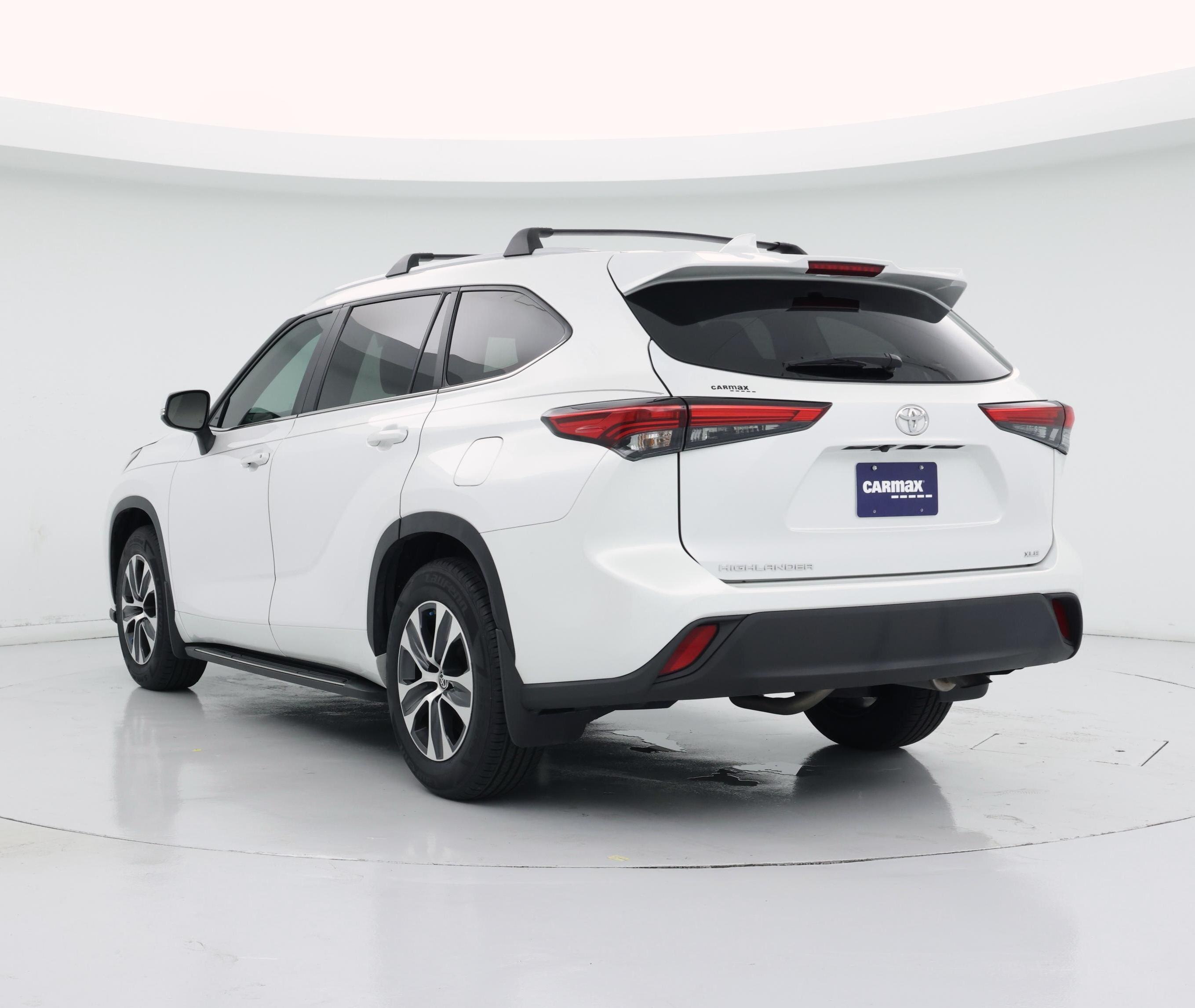 Thumbnail: 2023 Toyota Highlander - 2