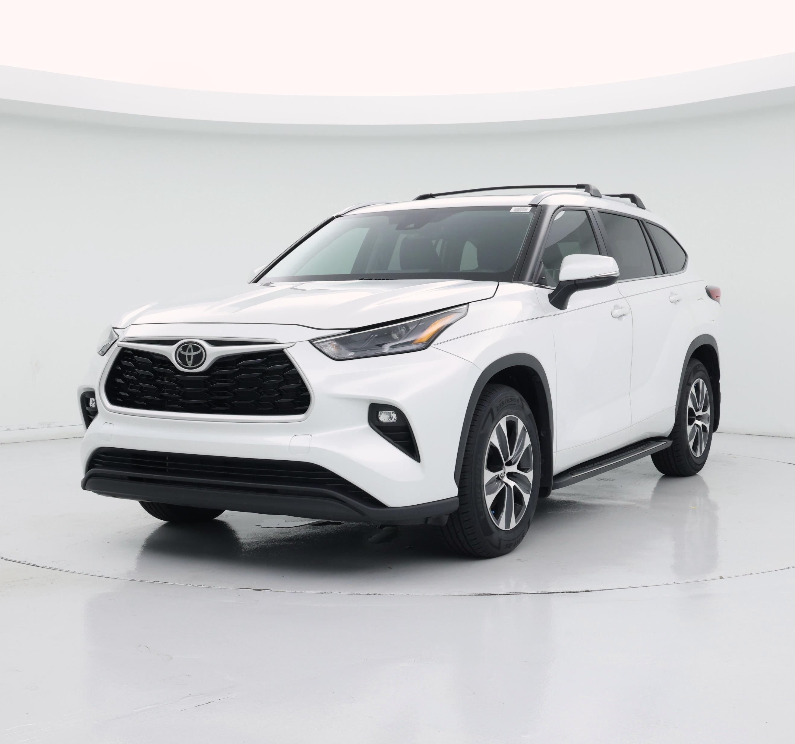 Thumbnail: 2023 Toyota Highlander - 4