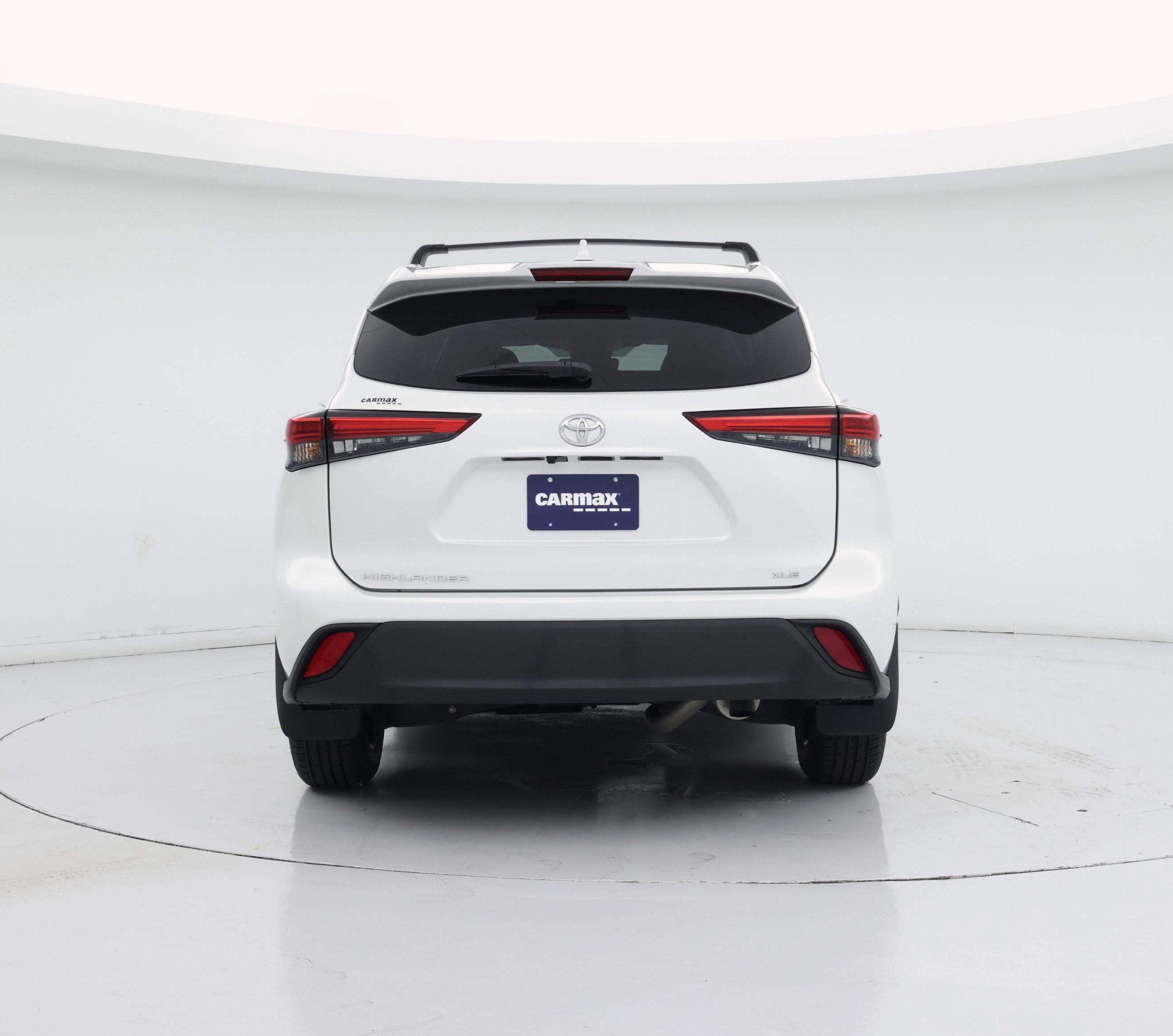 Thumbnail: 2023 Toyota Highlander - 6