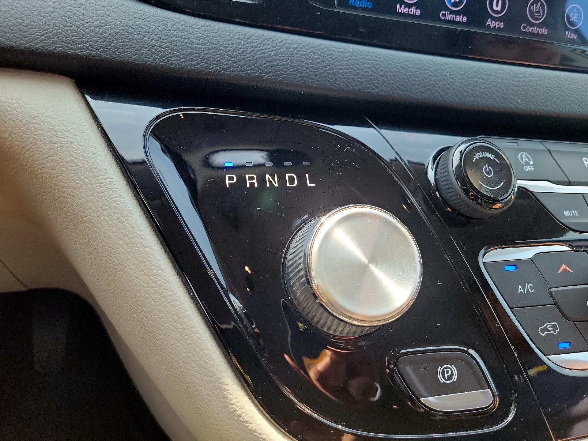 Thumbnail: 2019 Chrysler Pacifica - 18
