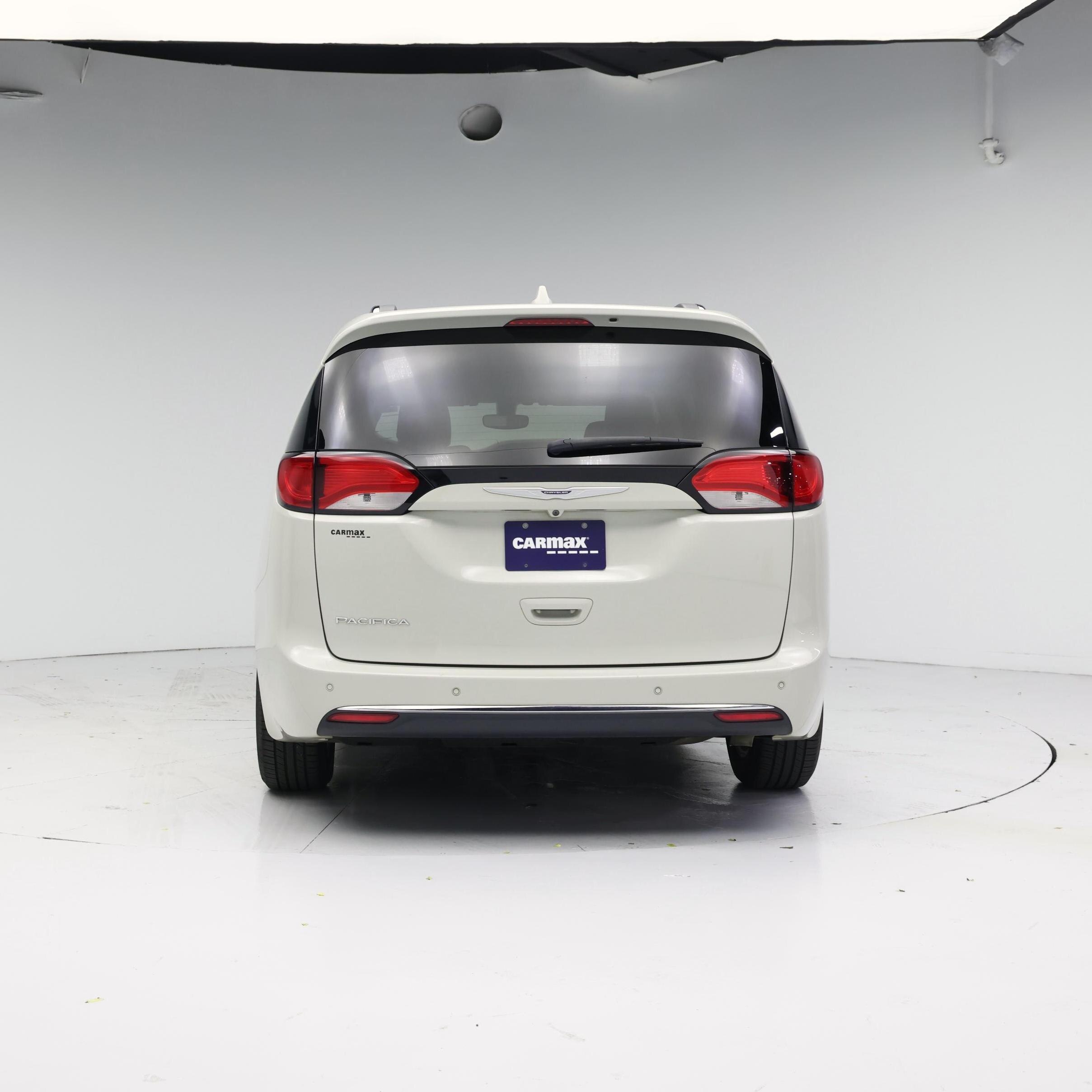 Thumbnail: 2019 Chrysler Pacifica - 6
