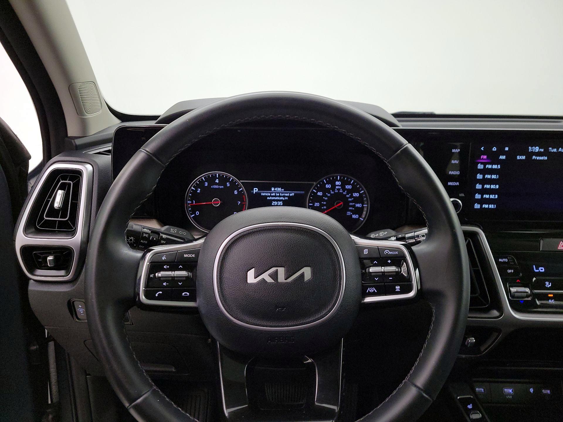 Thumbnail: 2023 Kia Sorento - 10